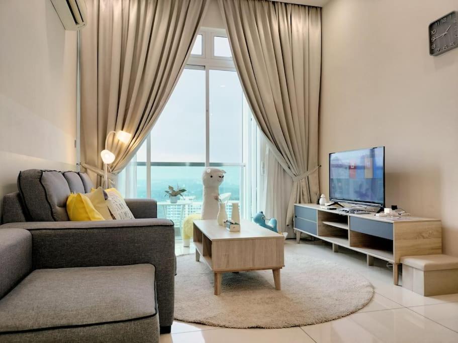Delight Homestay Paragon Residences