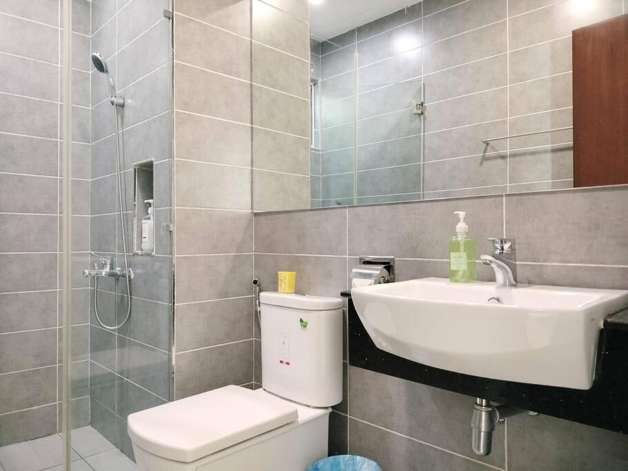 Delight Homestay Paragon Residences