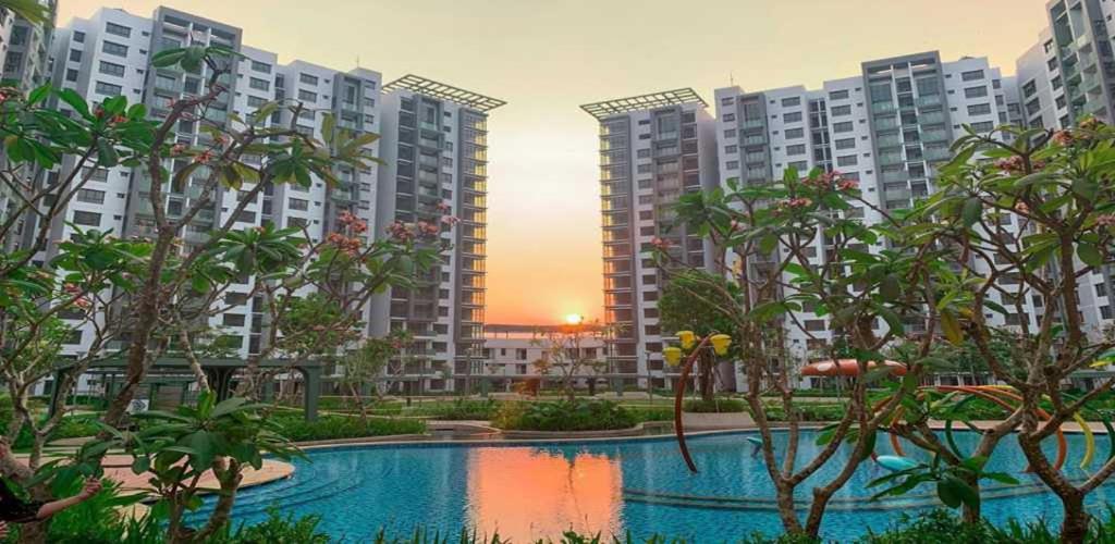 Emreald Celadon Apartment