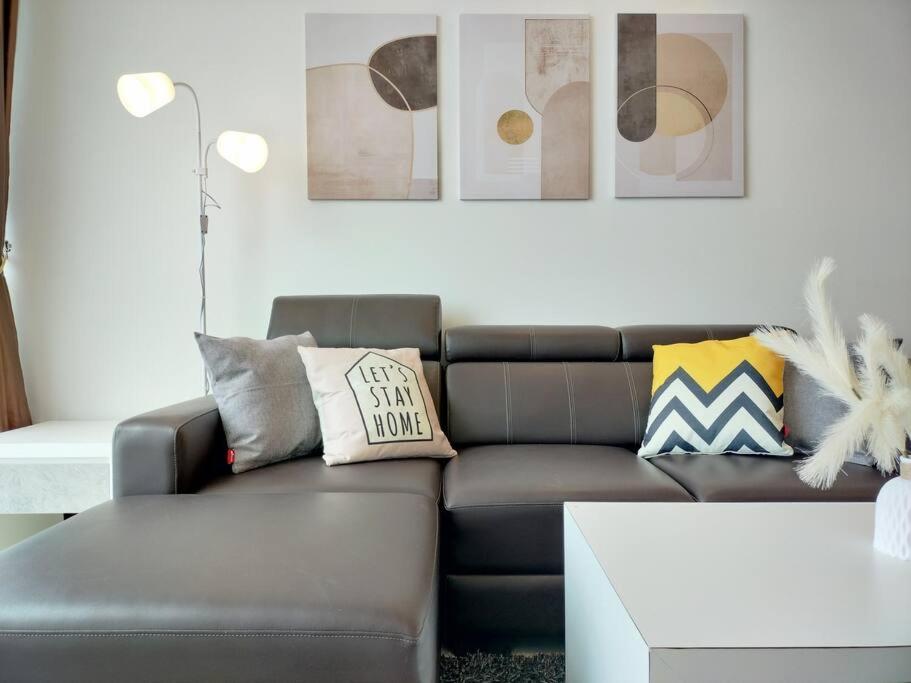 Delight Homestay Paragon Residences