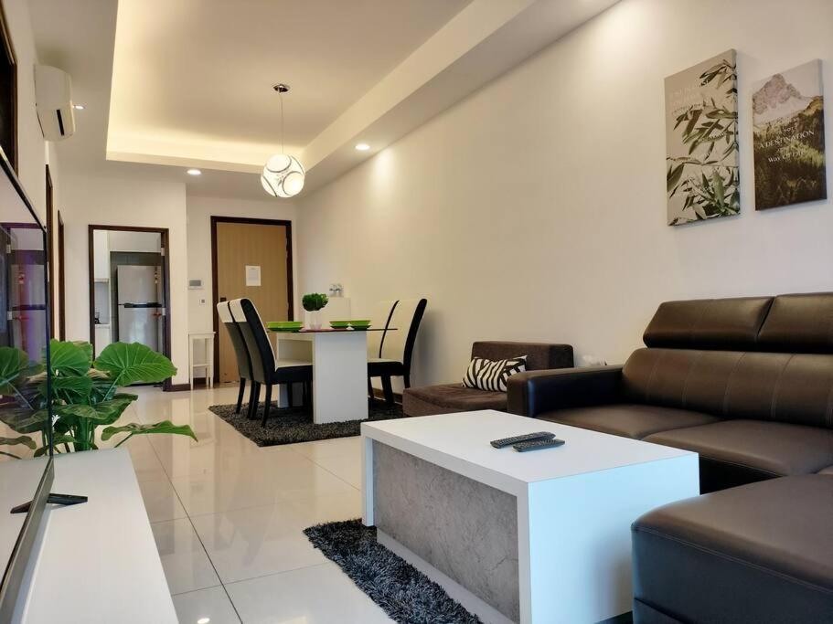 Delight Homestay Paragon Residences