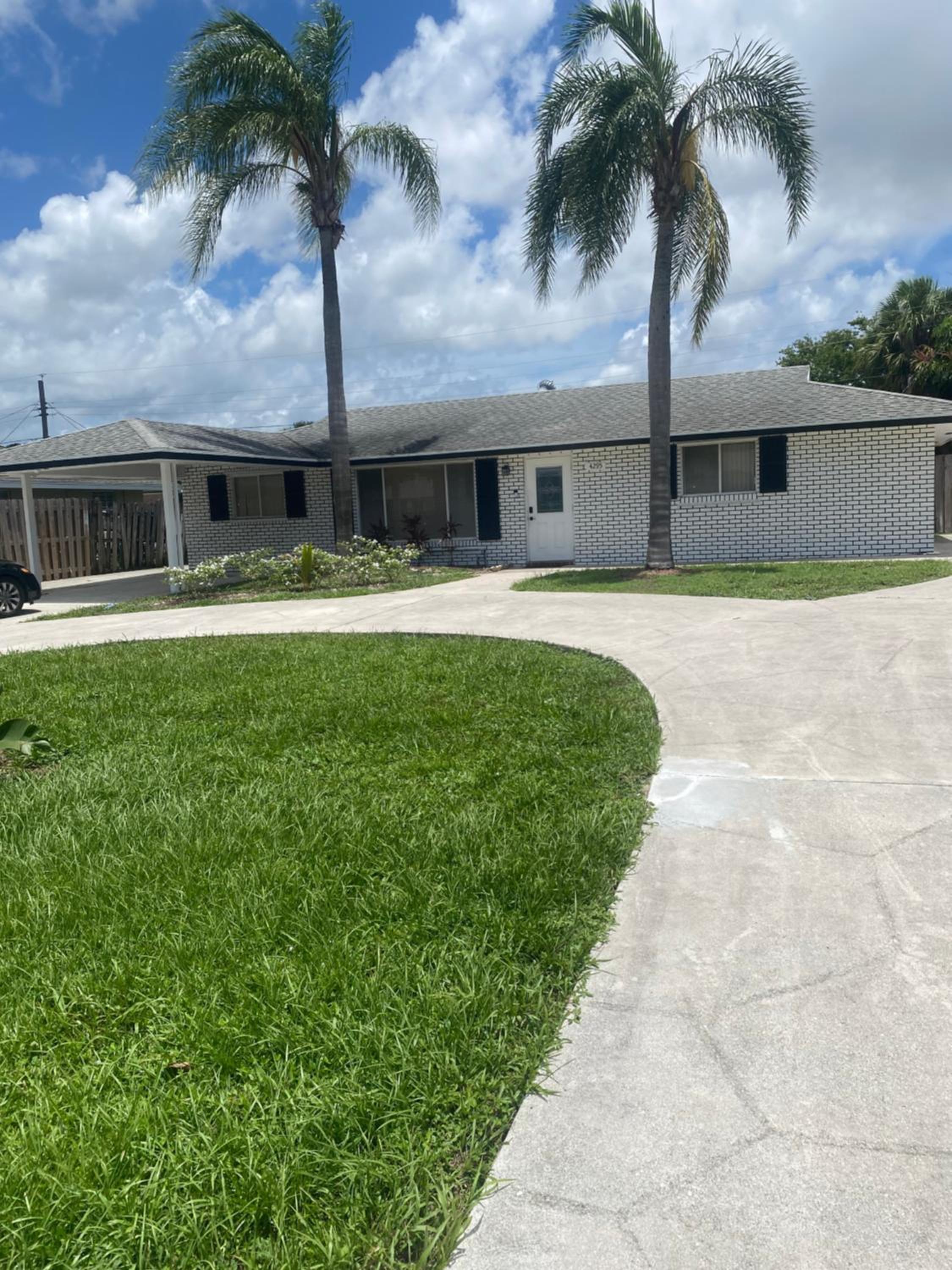 Prime Location W/Pool - Property Image 1