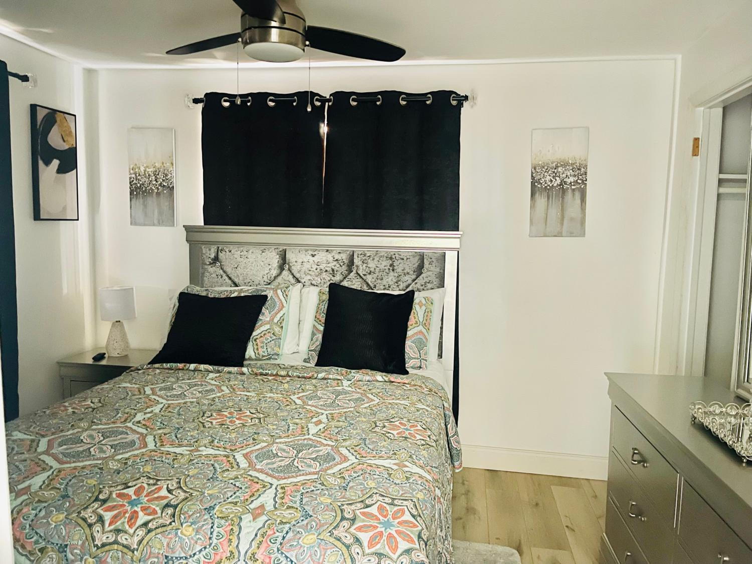 Prime Location W/Pool - Property Image 7