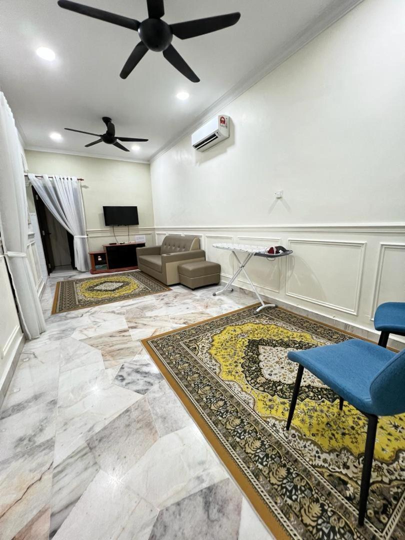 De Raisha Homestay photo 6