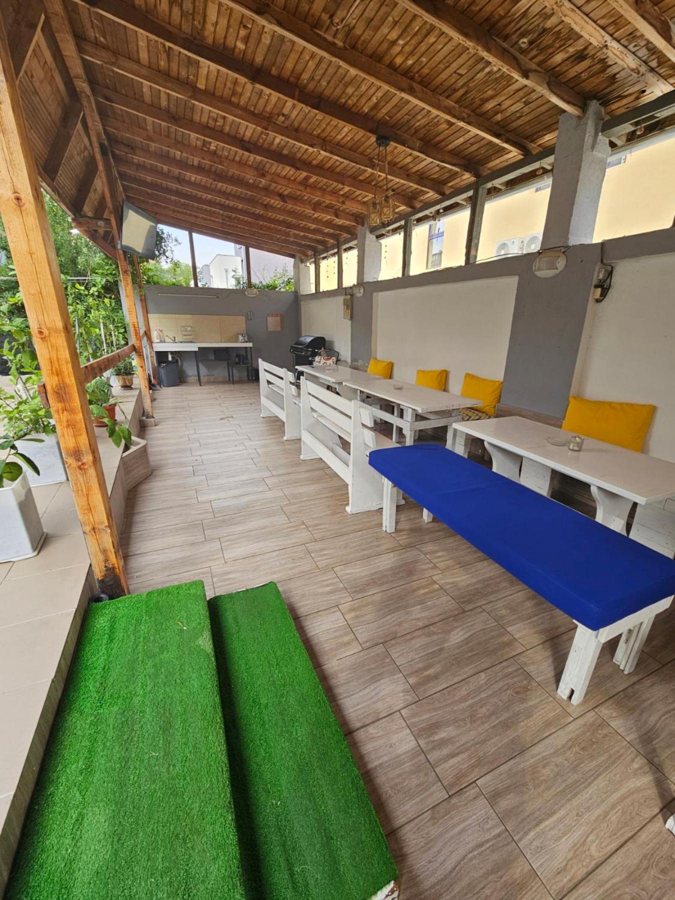 Guest House Petrovi