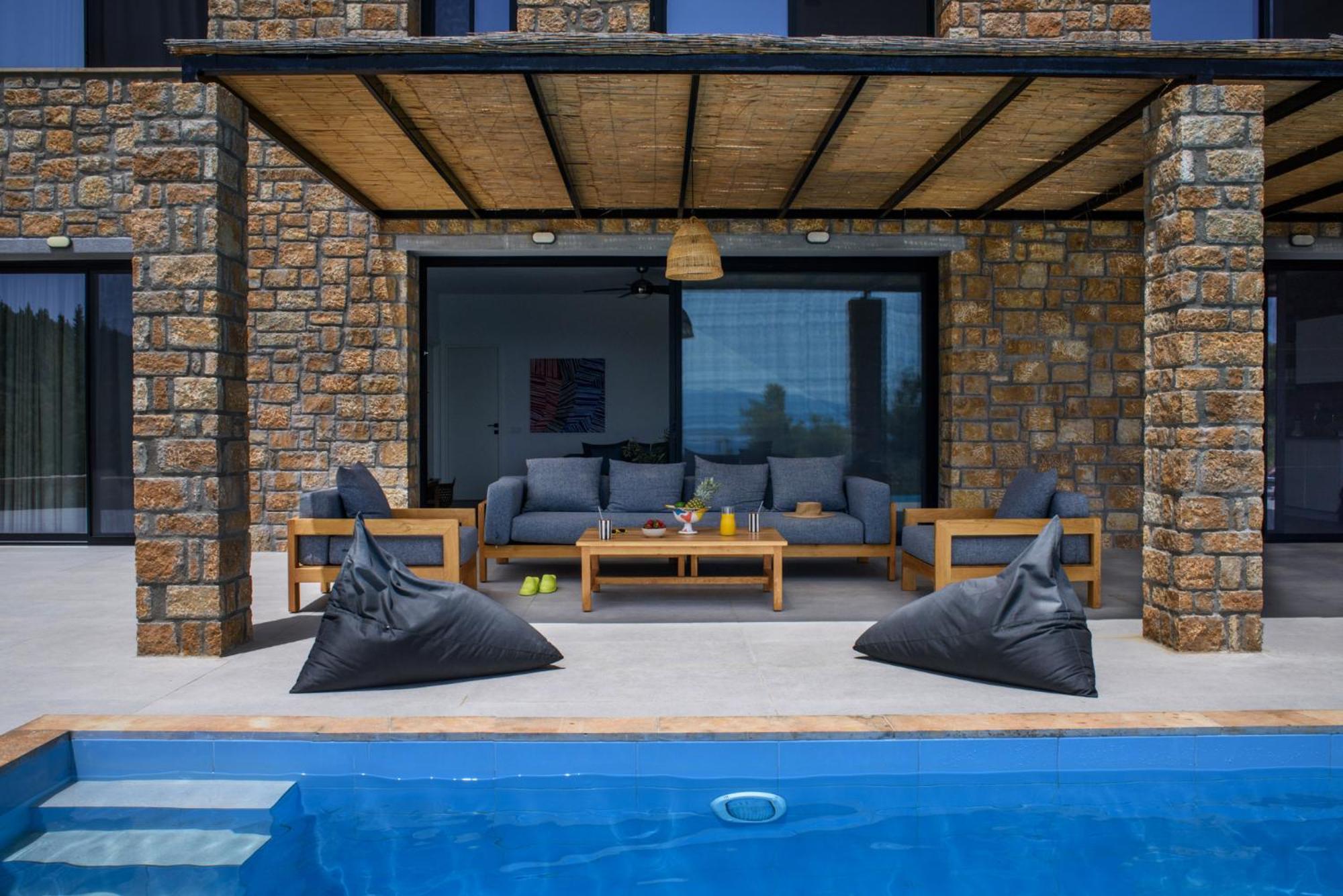 The Mavrolitharo Residence