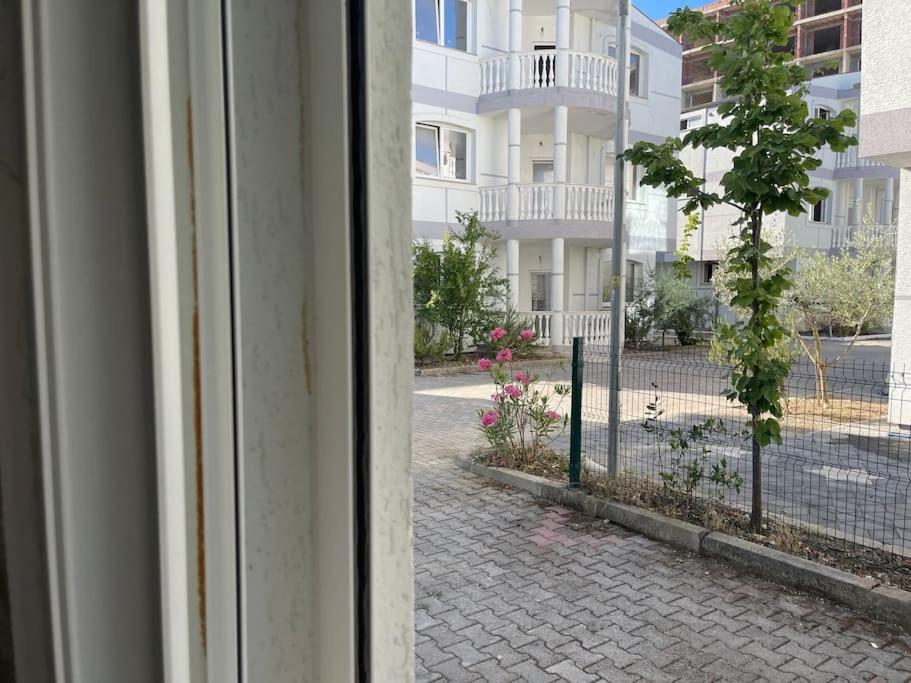 Apartament near beach, with garden