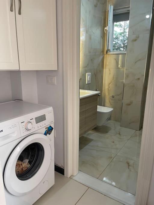 Apartament near beach, with garden