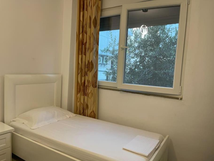 Apartament near beach, with garden