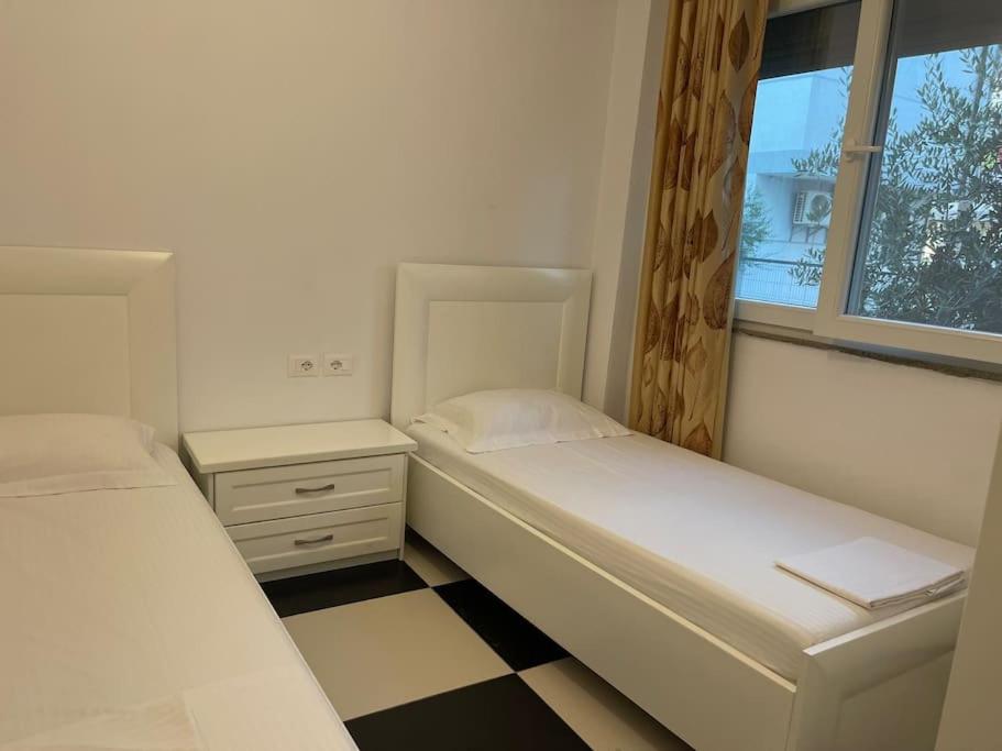 Apartament near beach, with garden