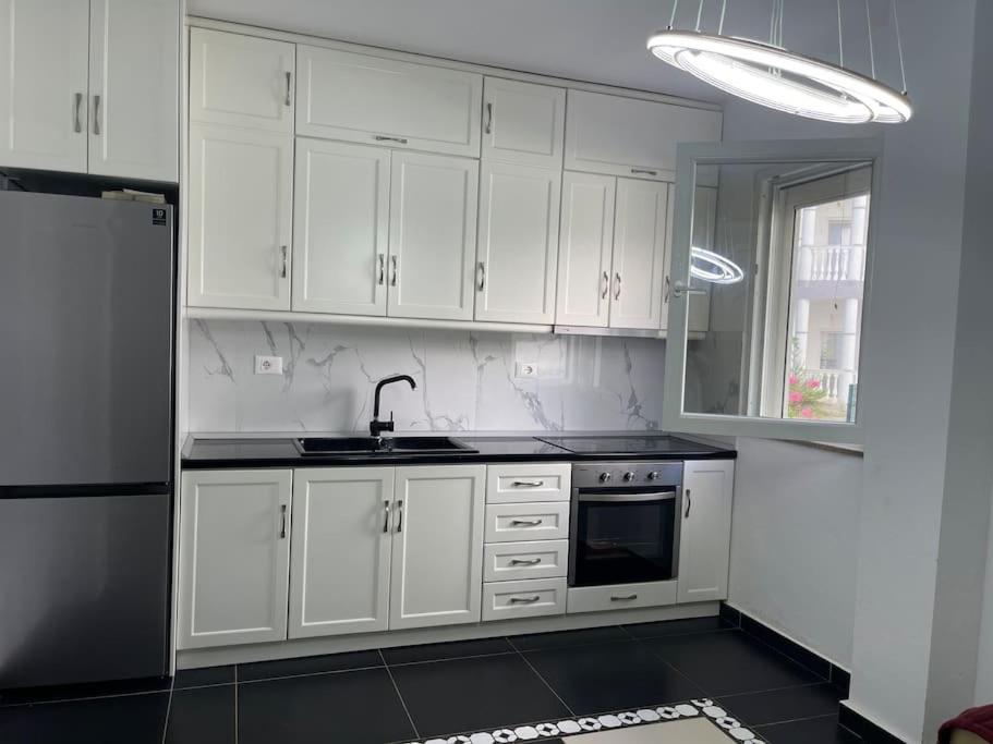 Apartament near beach, with garden