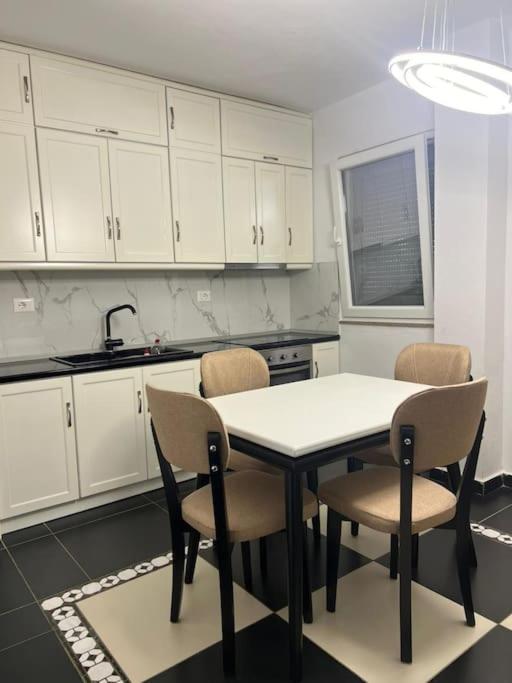 Apartament near beach, with garden