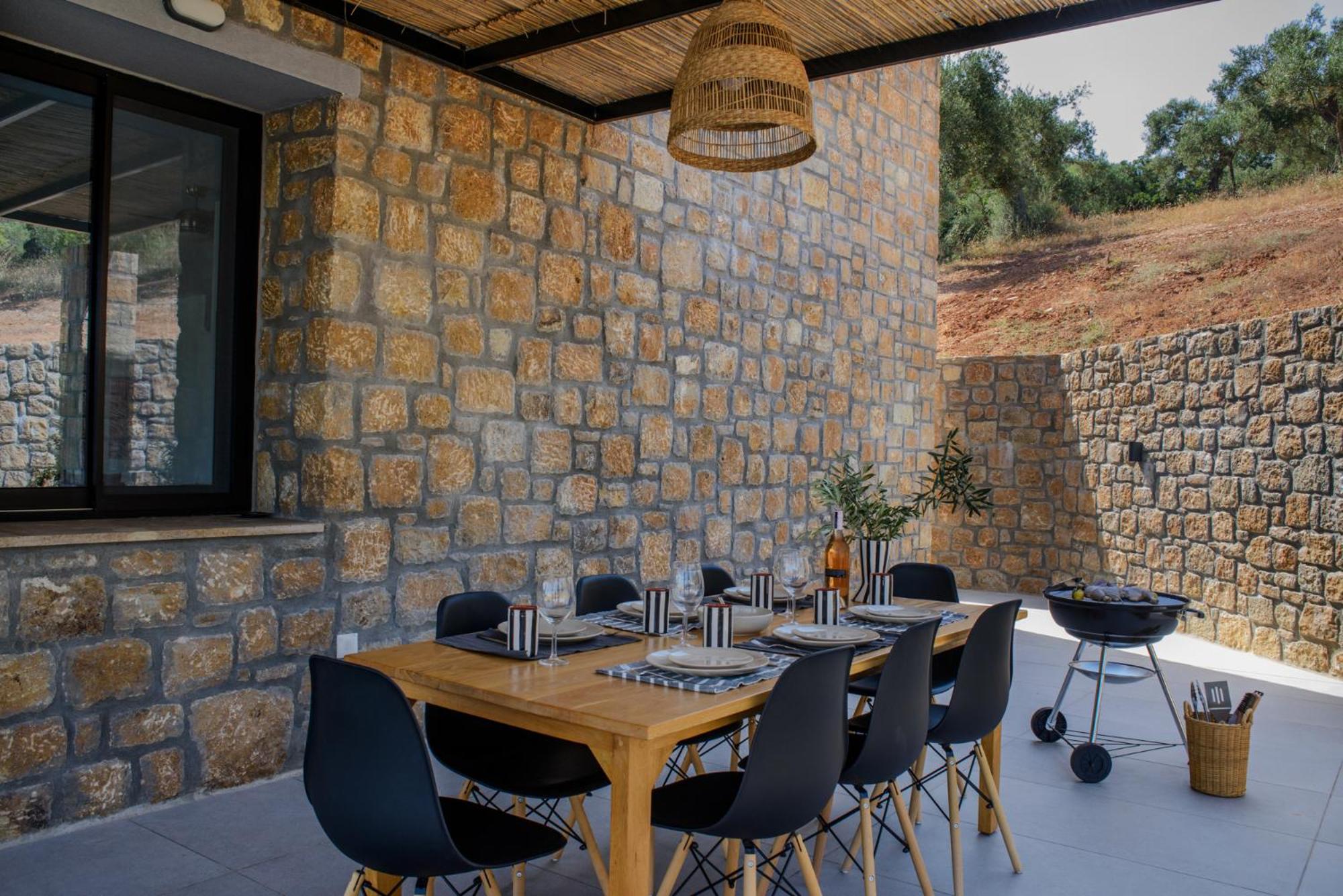 The Mavrolitharo Residence