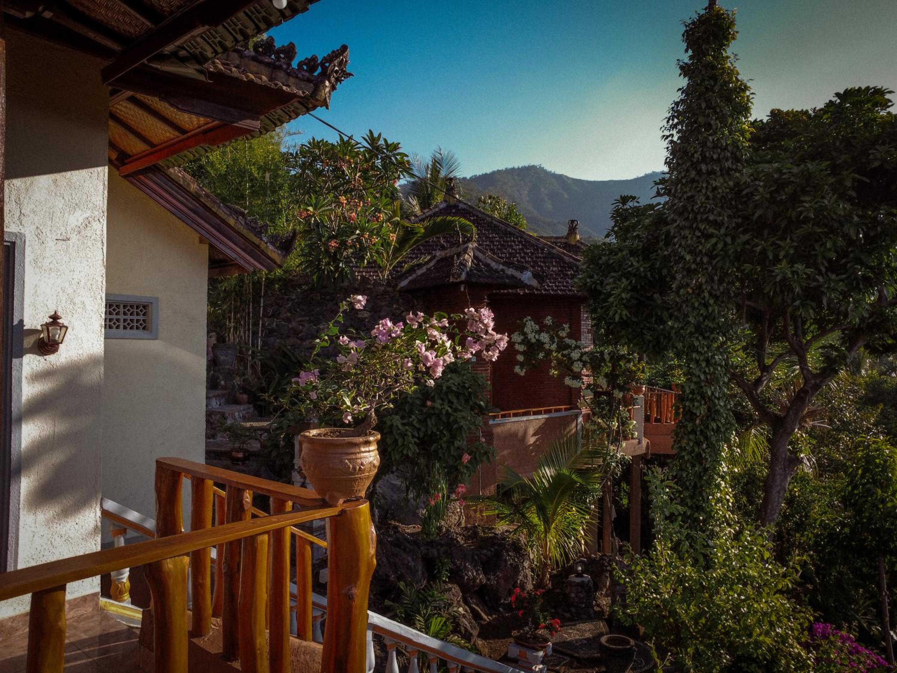 Kailash Lodge