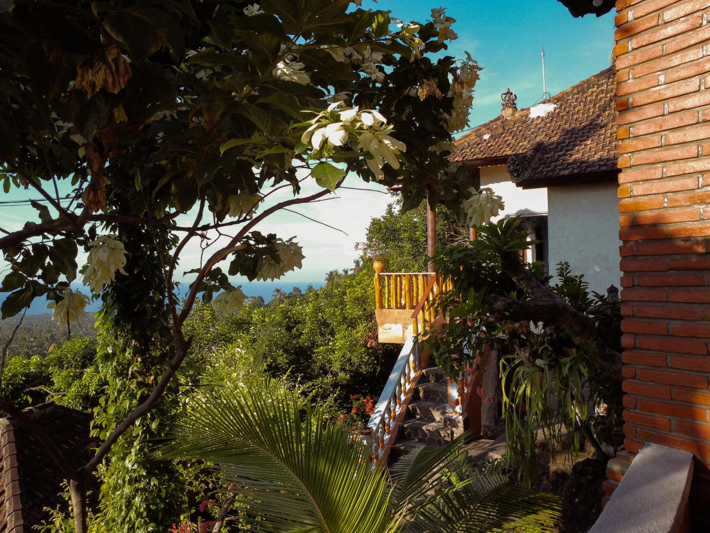 Kailash Lodge