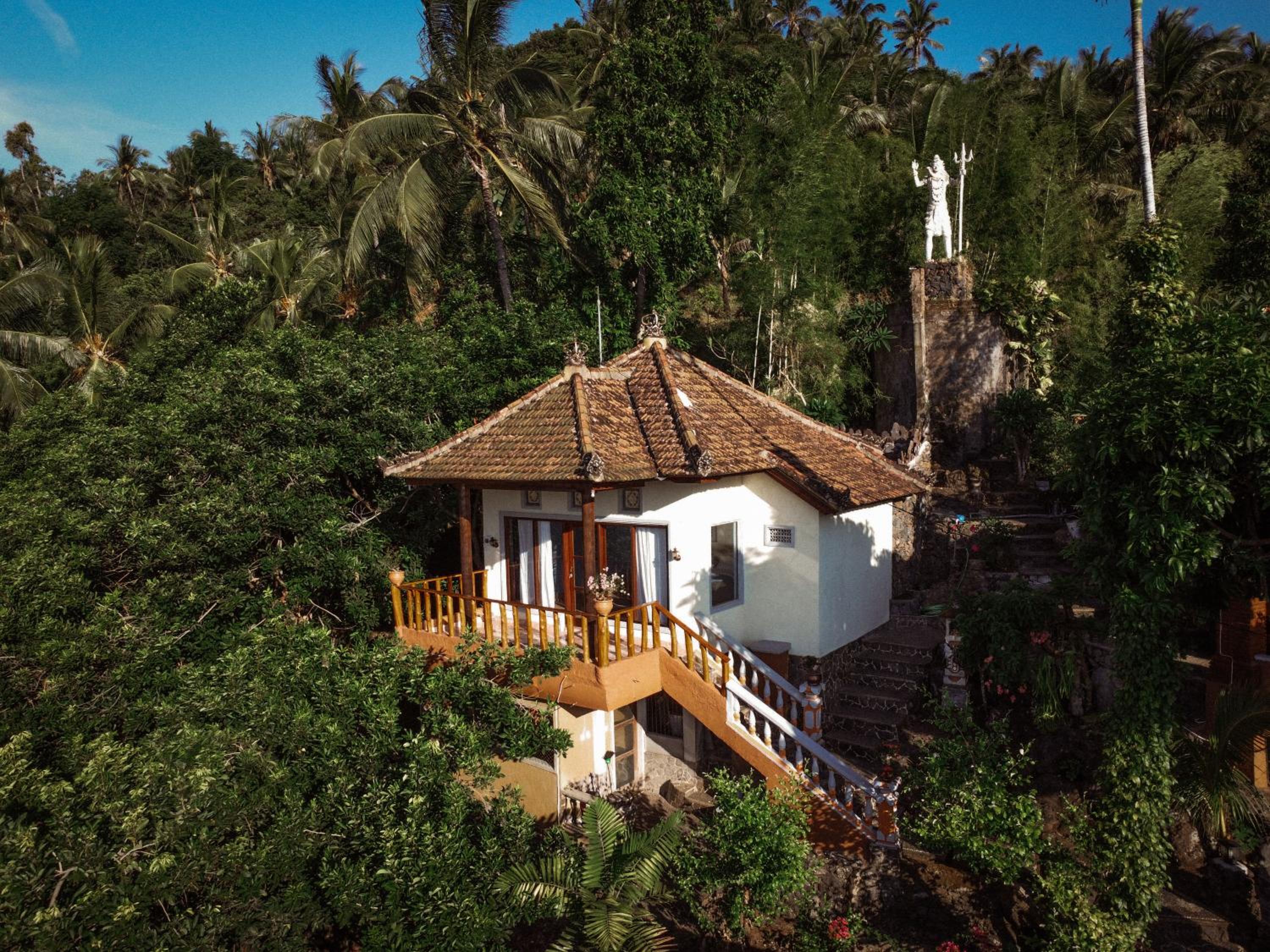 Kailash Lodge