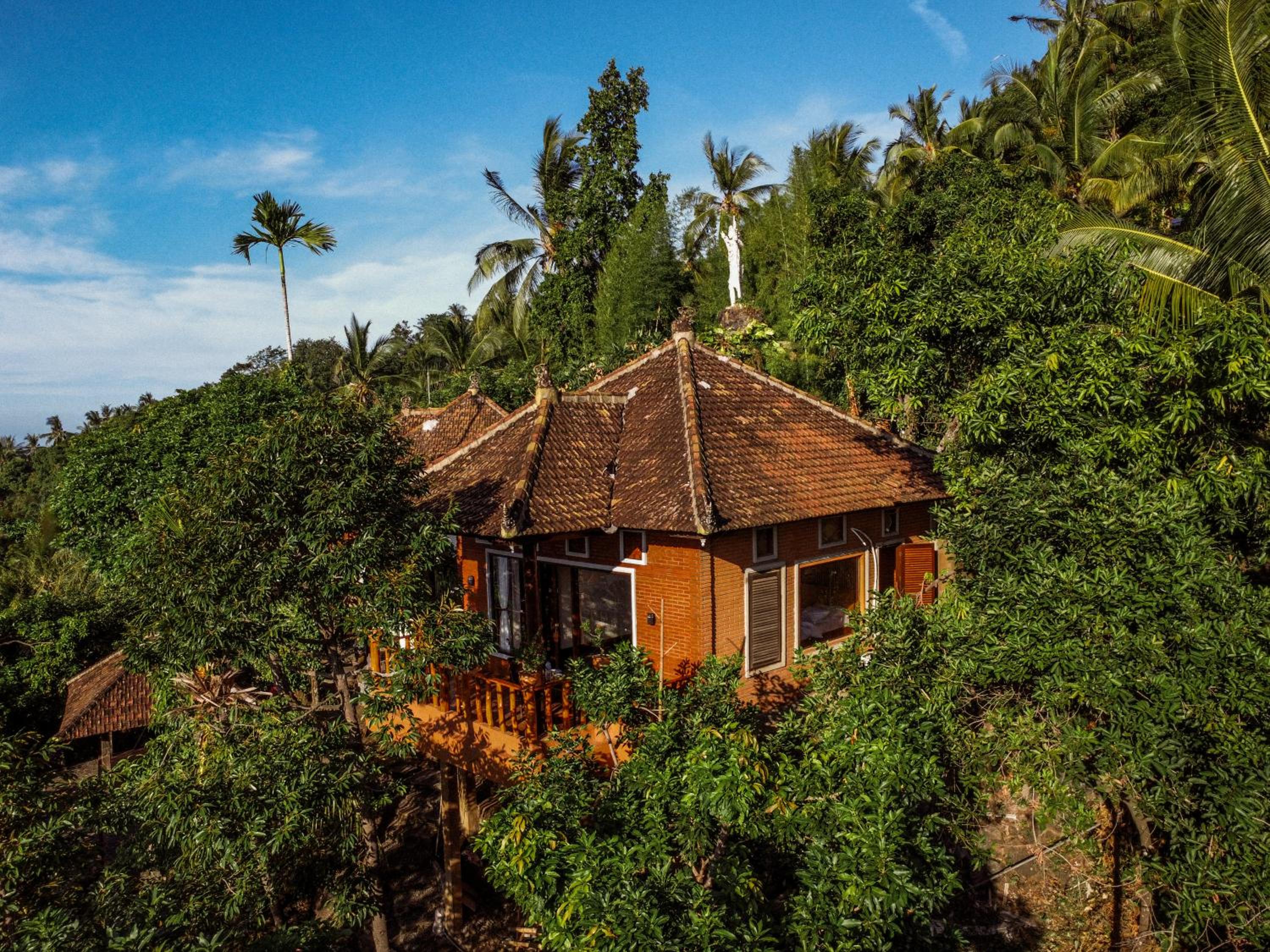 Kailash Lodge