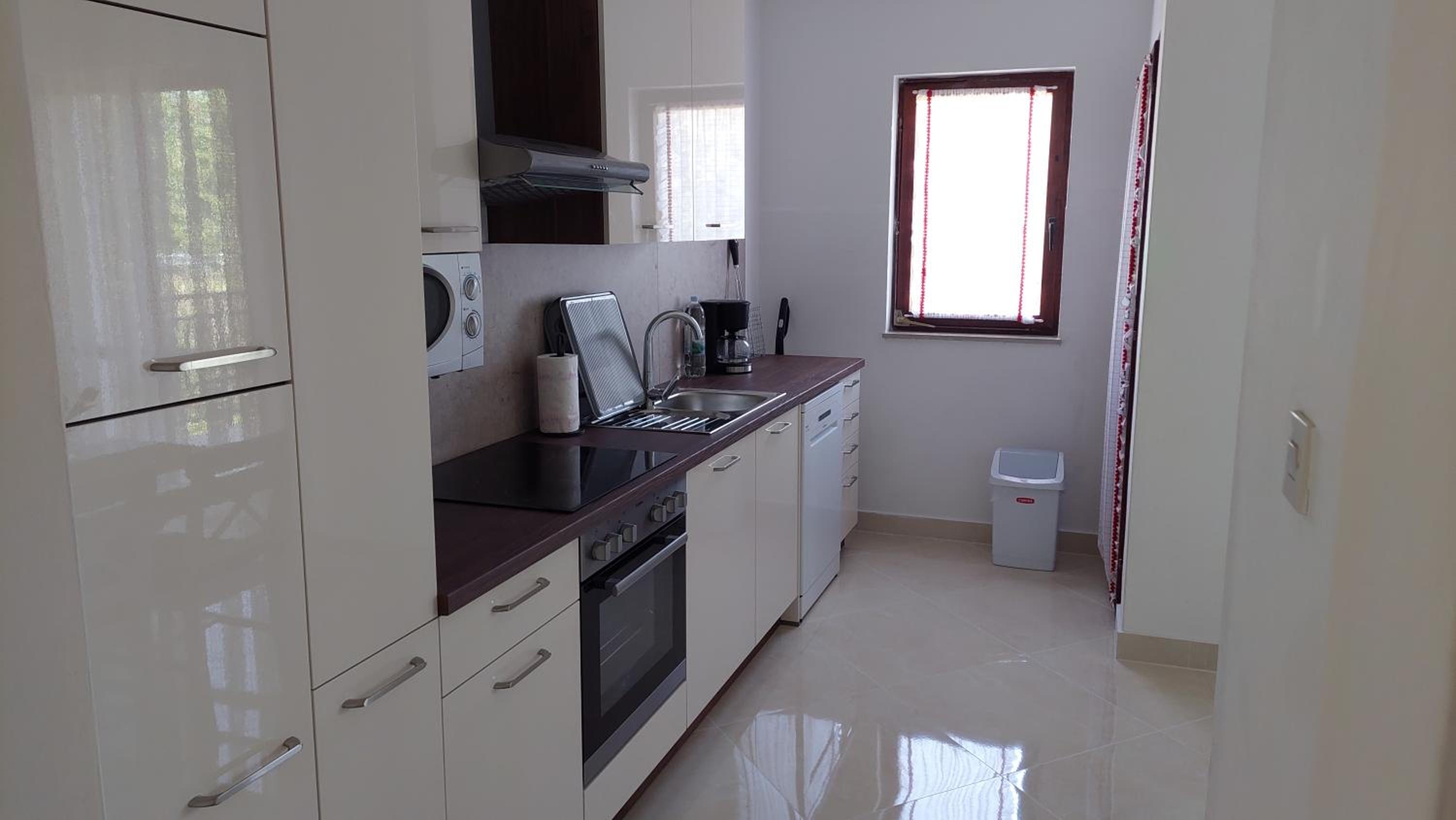 Holiday House Anka view 4