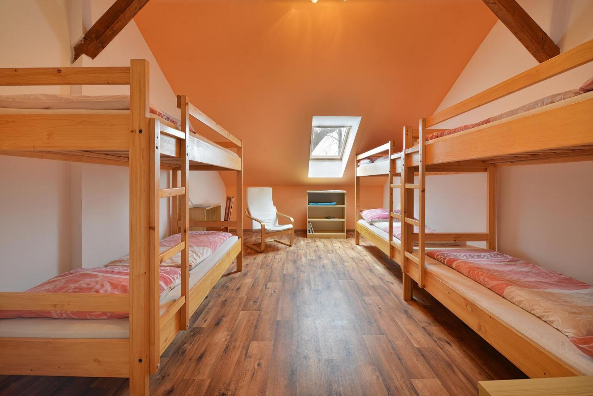 Hostel Hluboká