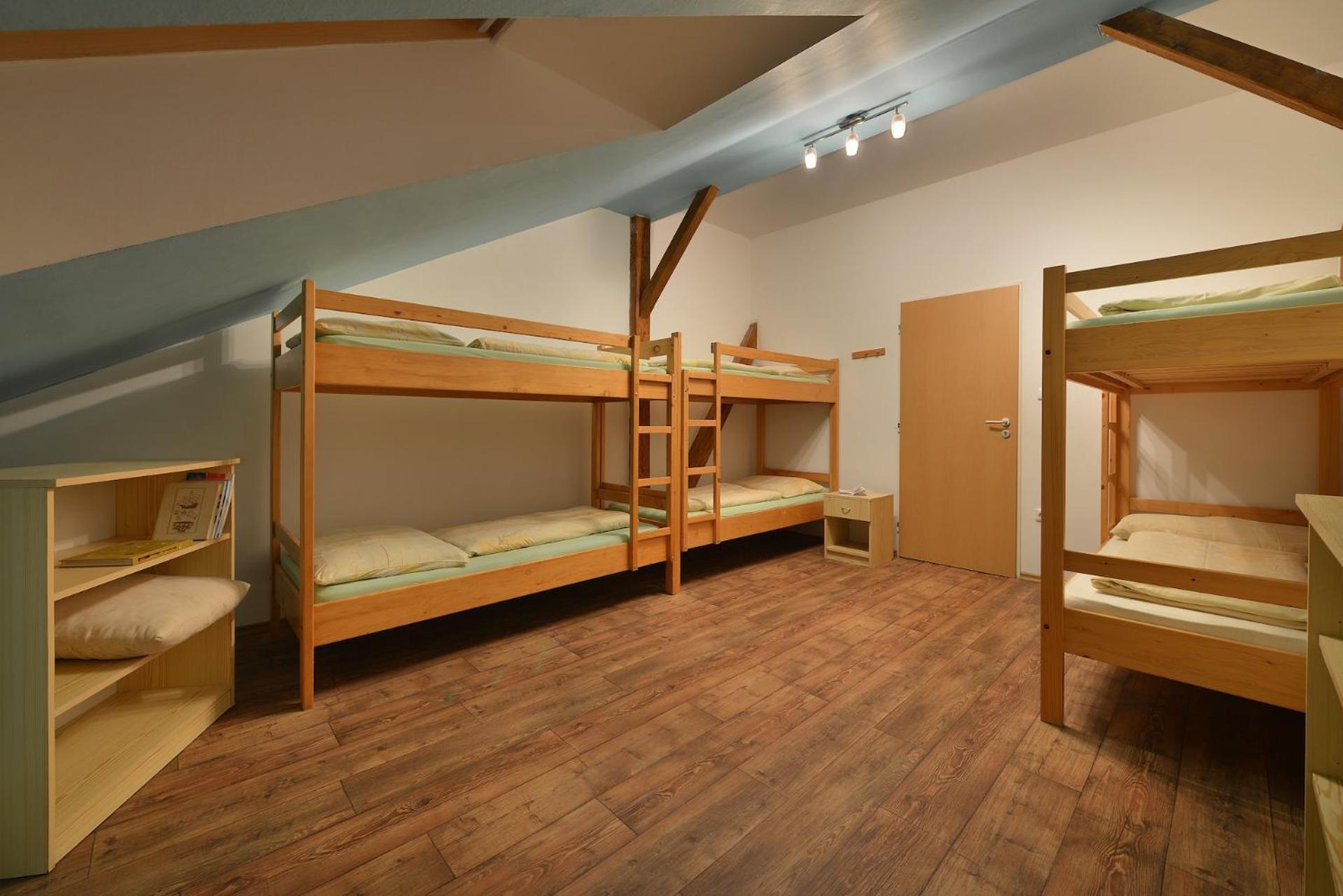 Hostel Hluboká