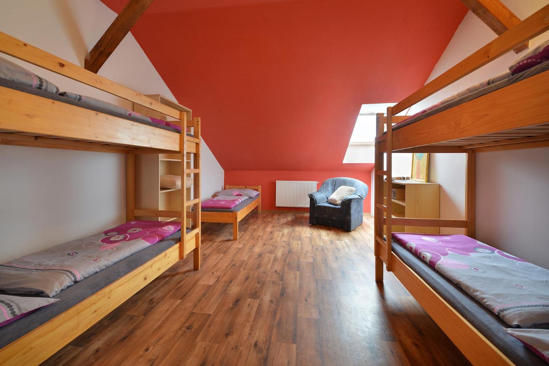 Hostel Hluboká