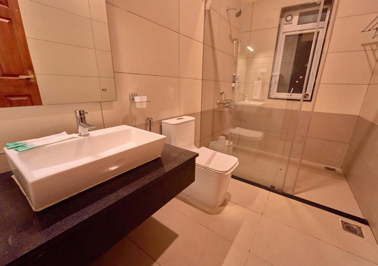 AJ Gable Clouds Ooty by VOYE HOMES - Serene Stay Near Avalanche Emerald Lake view 3