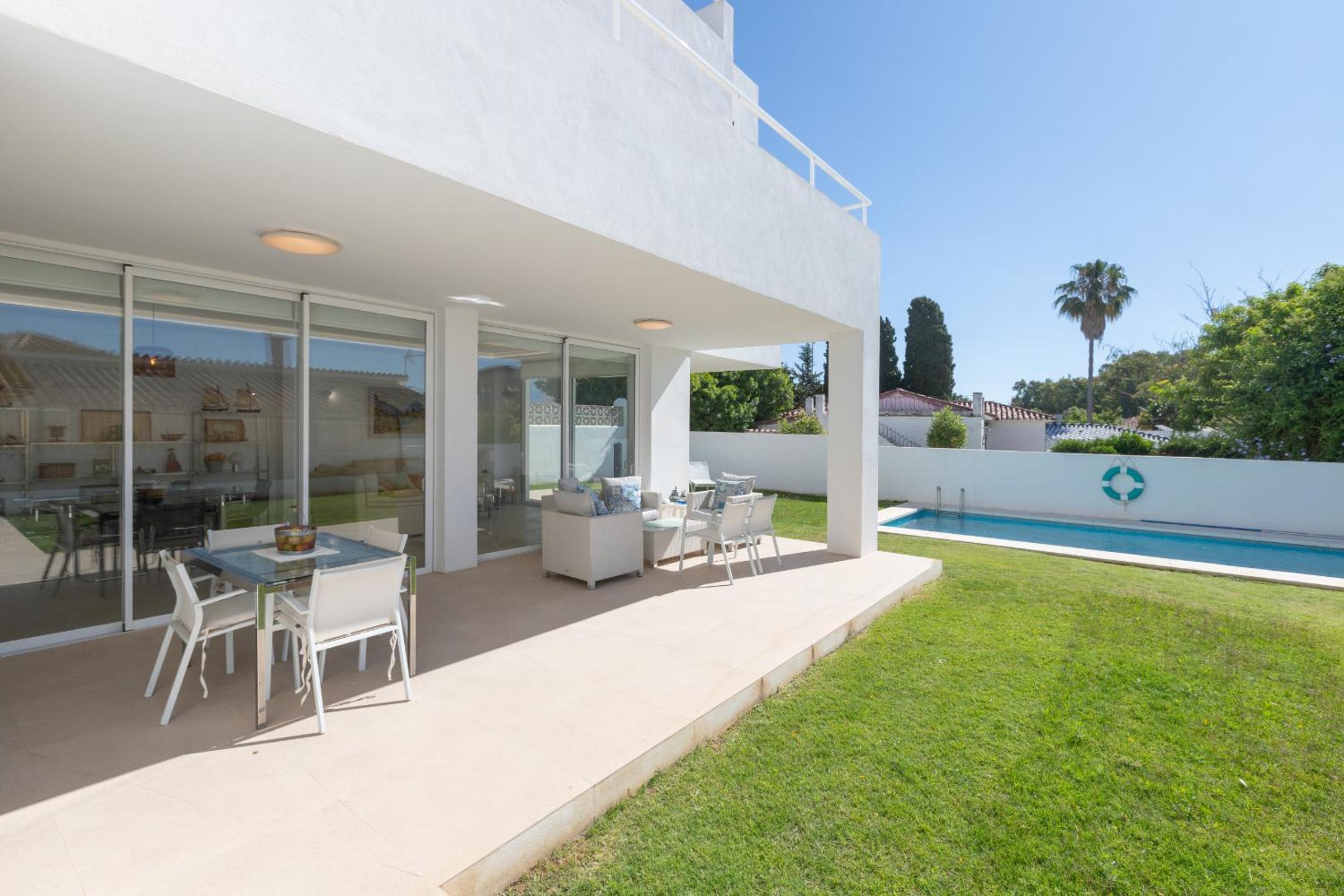 Espectacular villa con piscina en Marbella