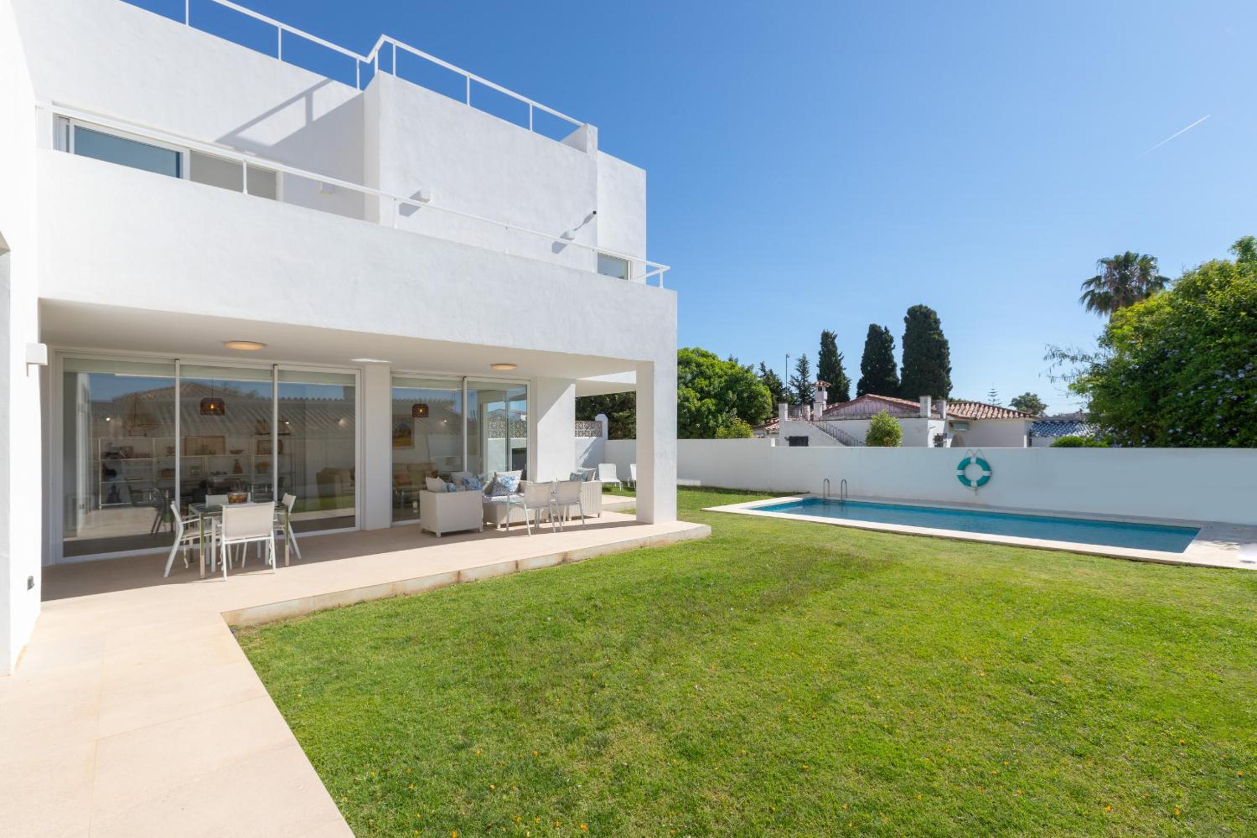 Espectacular villa con piscina en Marbella