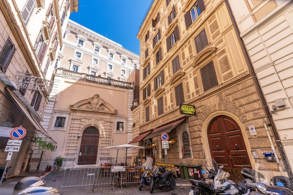 3 bedroom apartment Via Genova Monti area