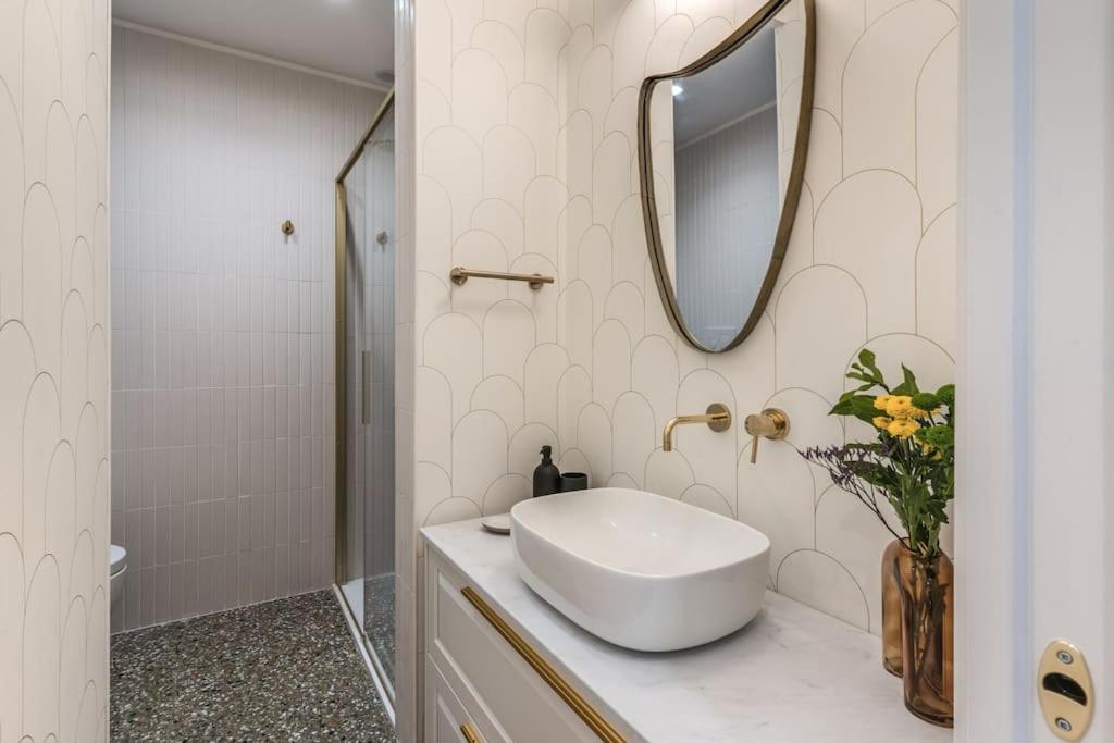 3 bedroom apartment Via Genova Monti area