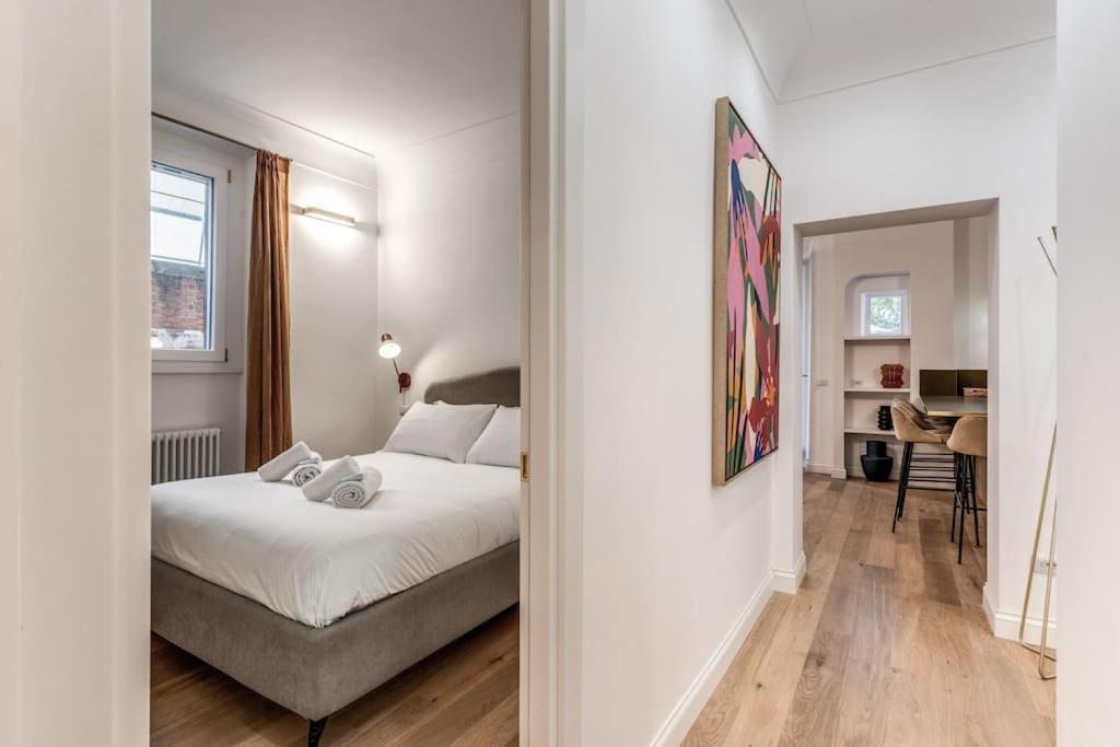 3 bedroom apartment Via Genova Monti area