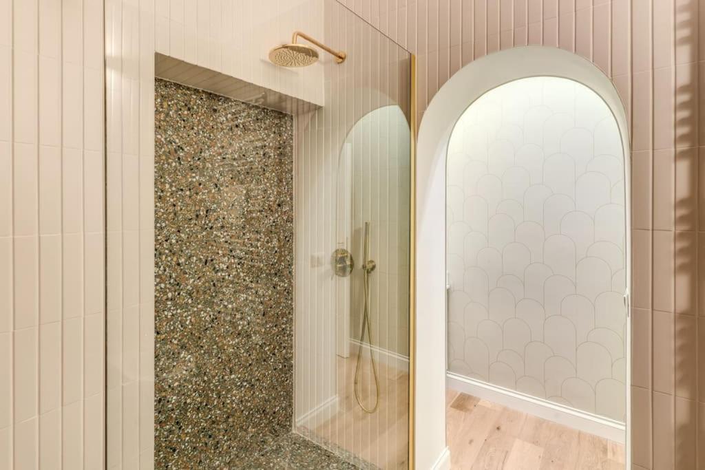 3 bedroom apartment Via Genova Monti area