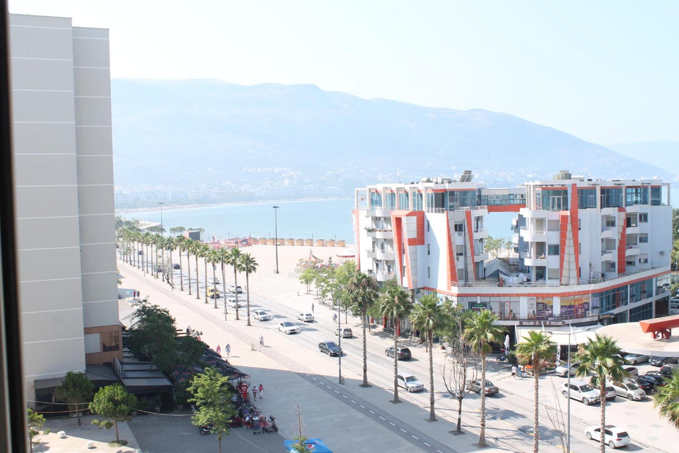 Lungo Mare- Seaview Apartment