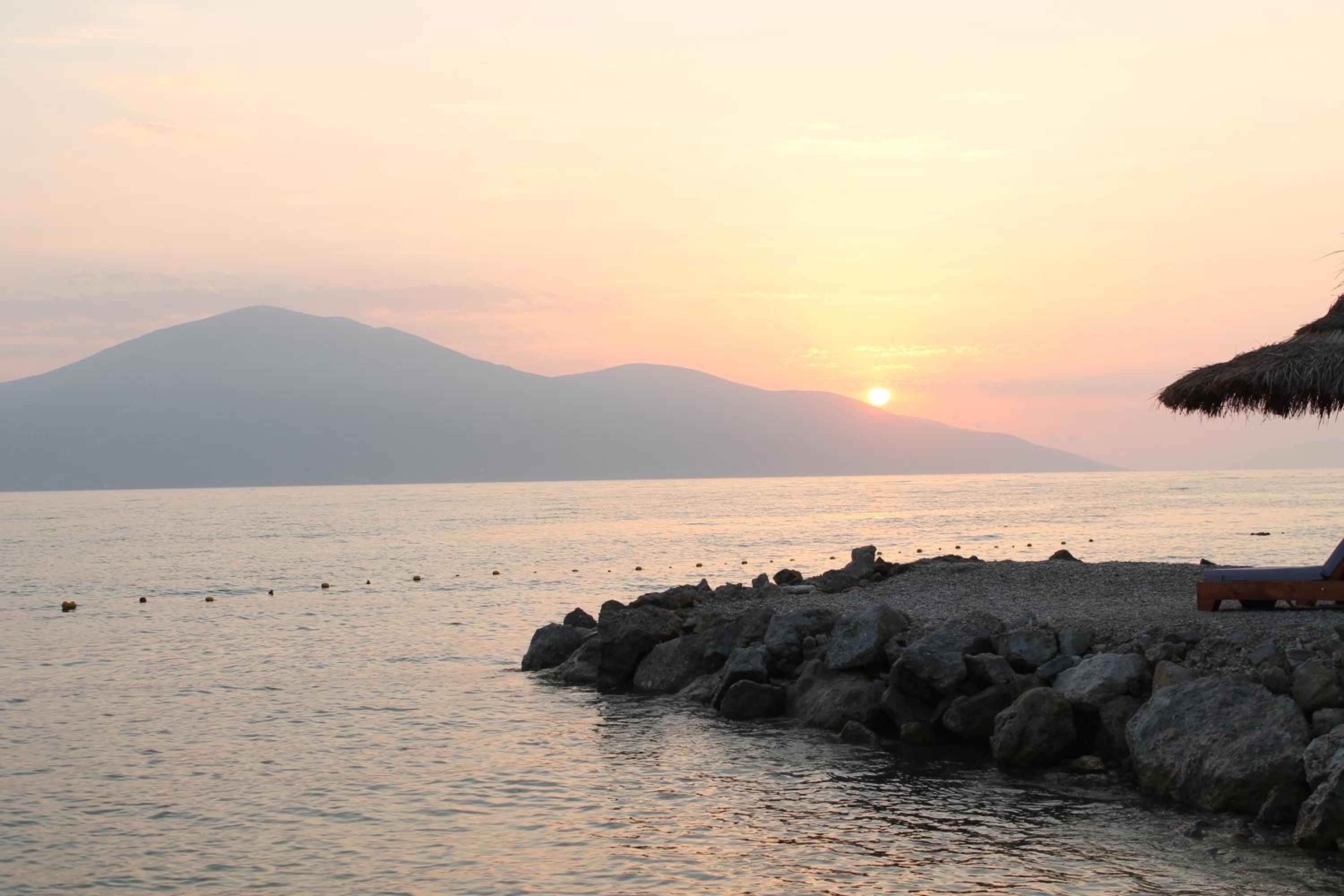 Lungo Mare- Seaview Apartment