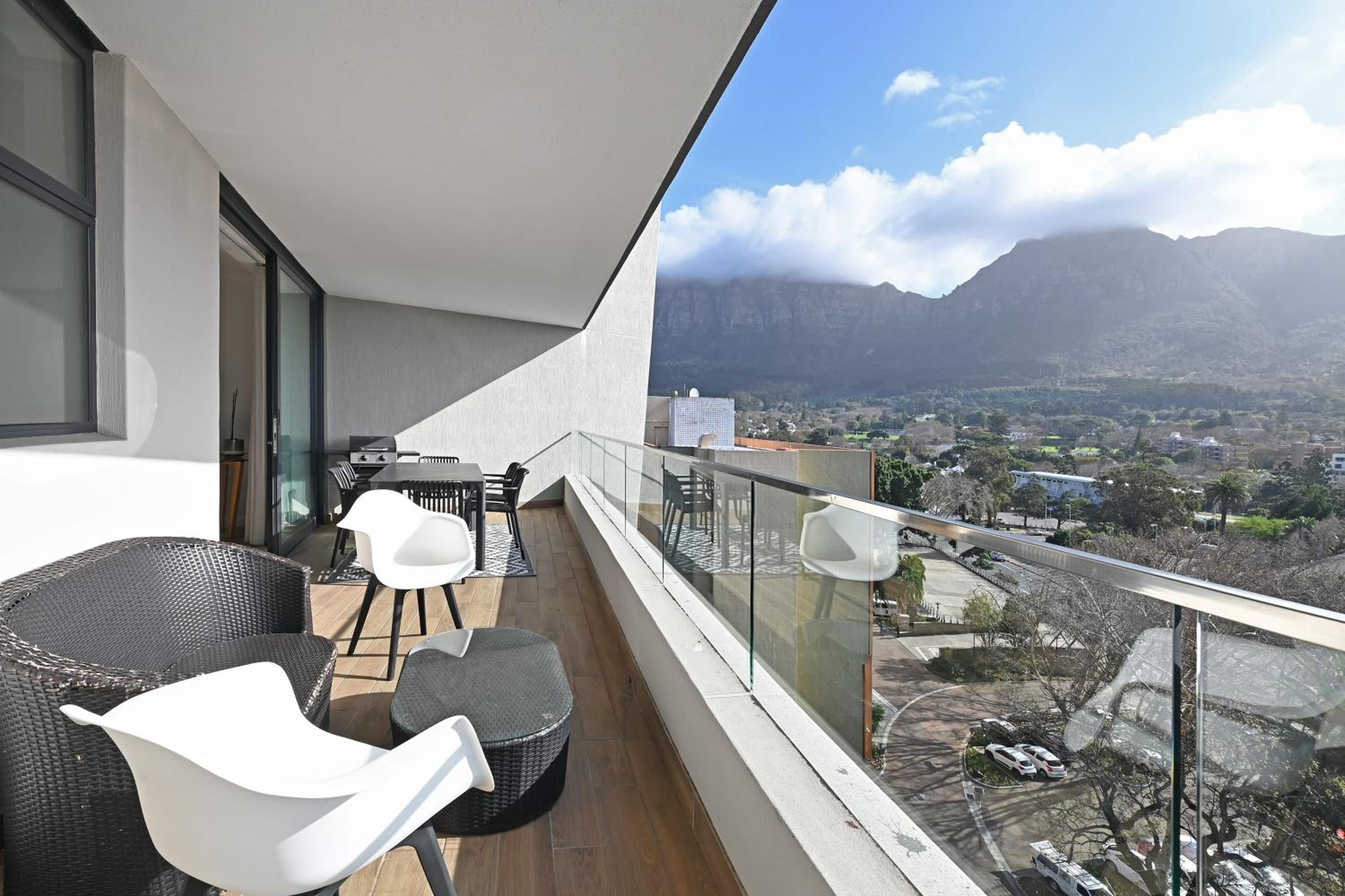 Rooftop Pool Gym Business Centre Restaurant