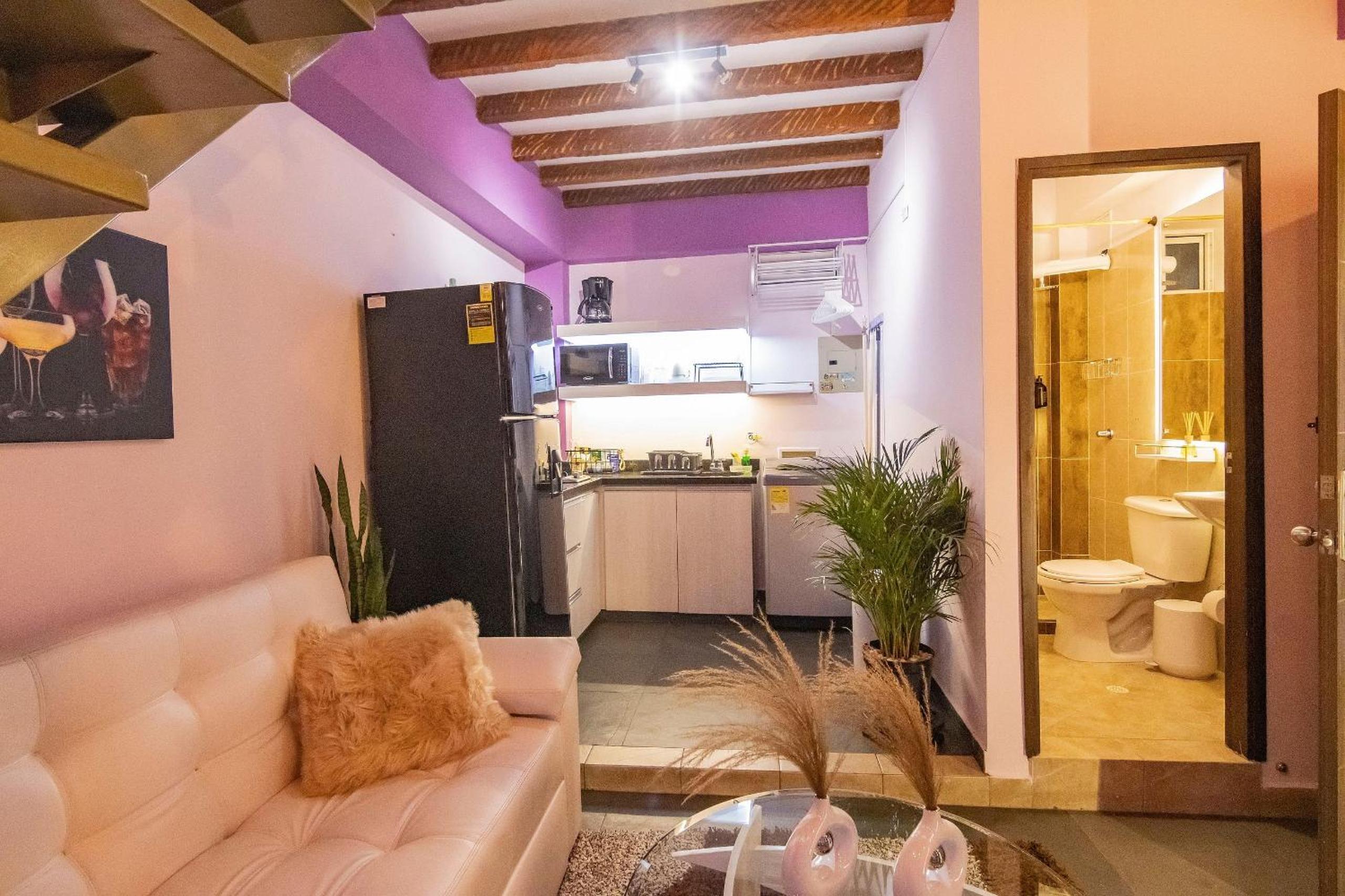 ED SANTO TOMAS LAURELES MEDELLIN