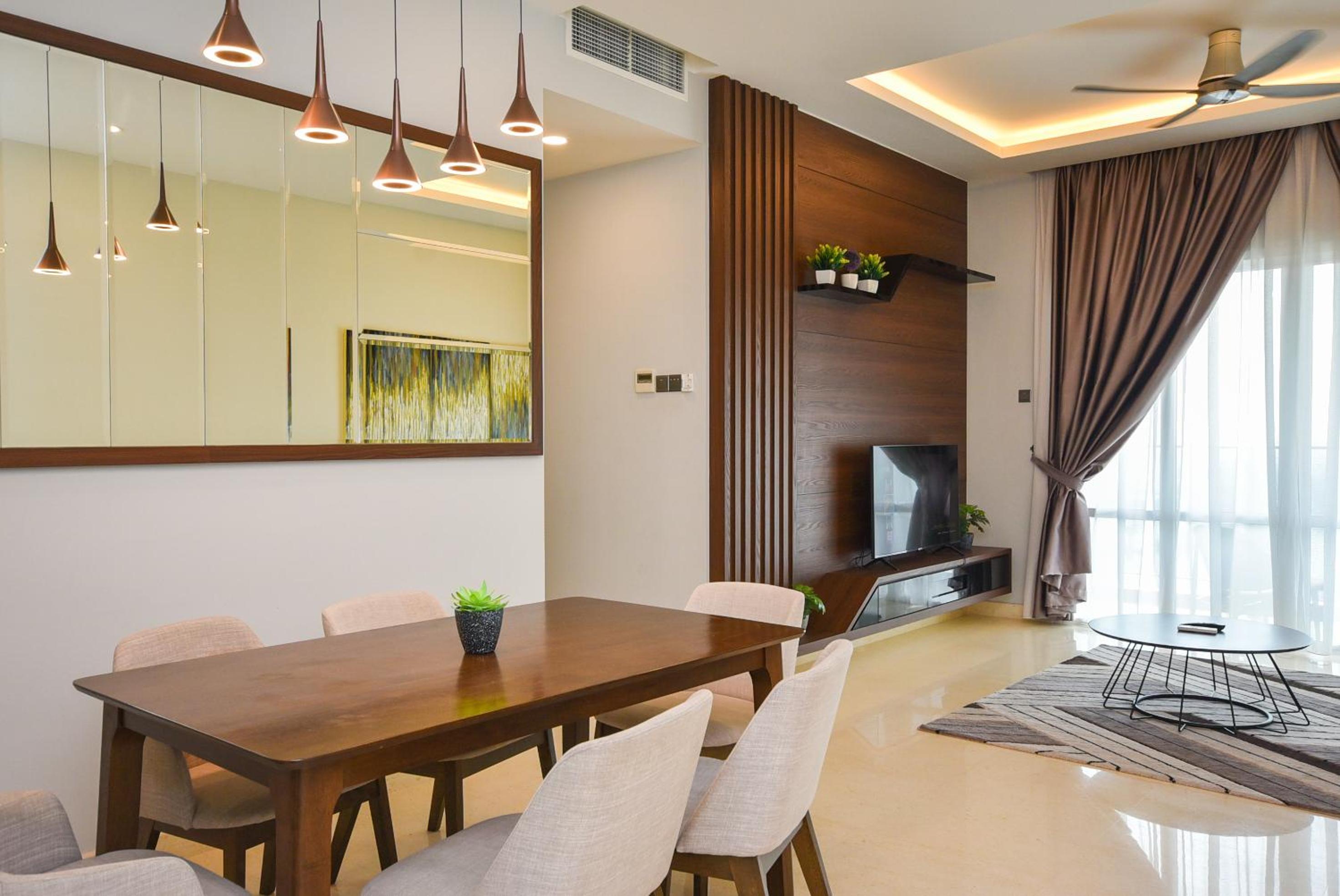 Tritower Residence by Nest Home【Walking Distance to CIQ】