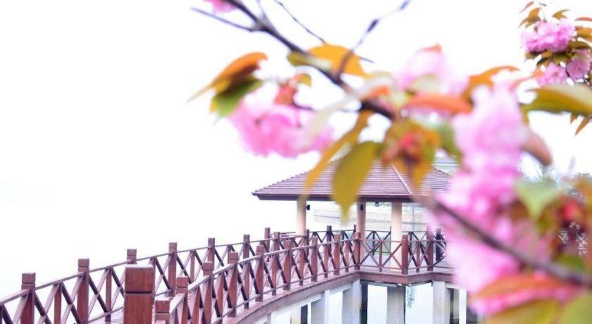 New Century Resort Yuyao Siming Lake