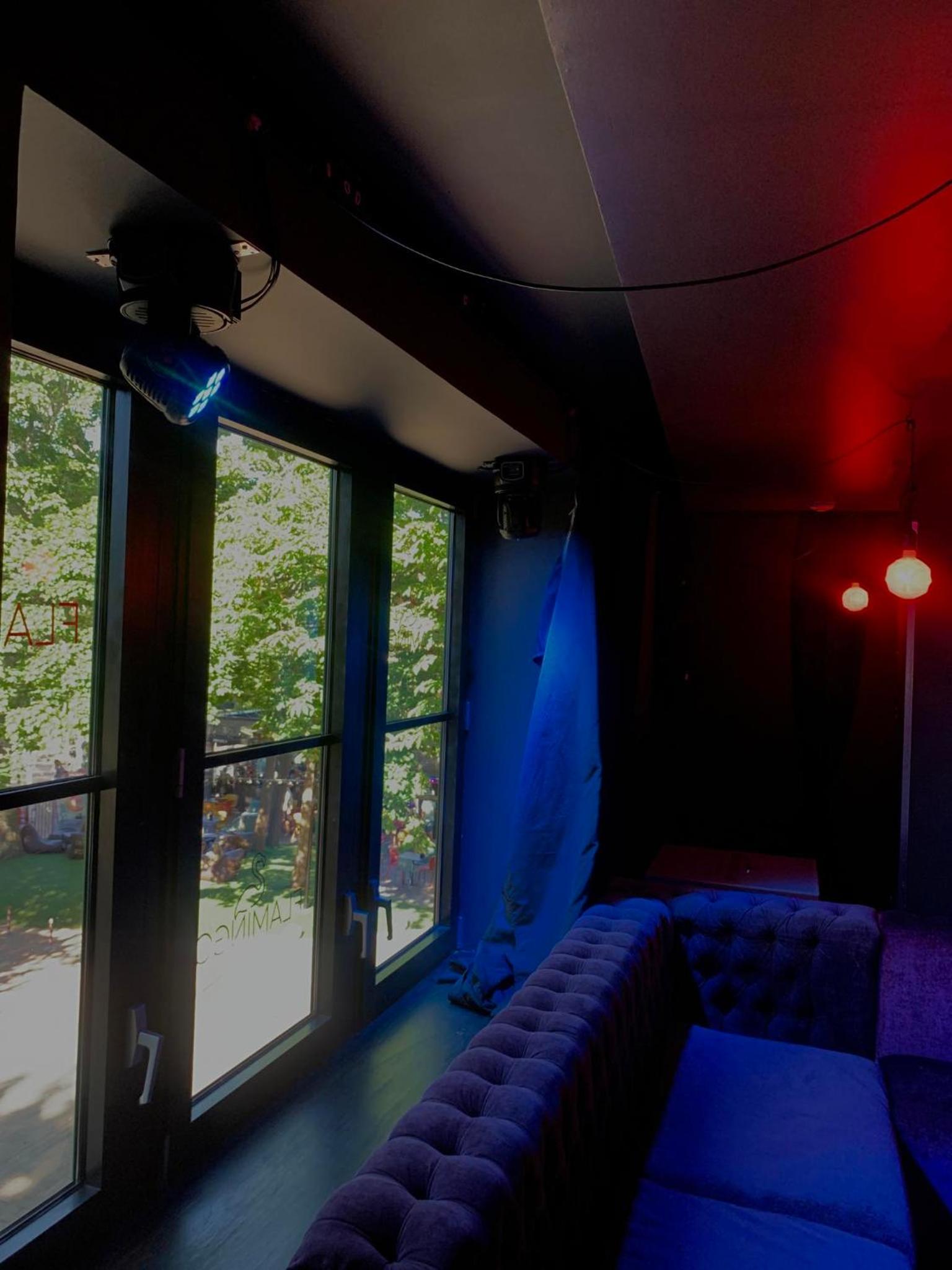 Penthouse Flamingo