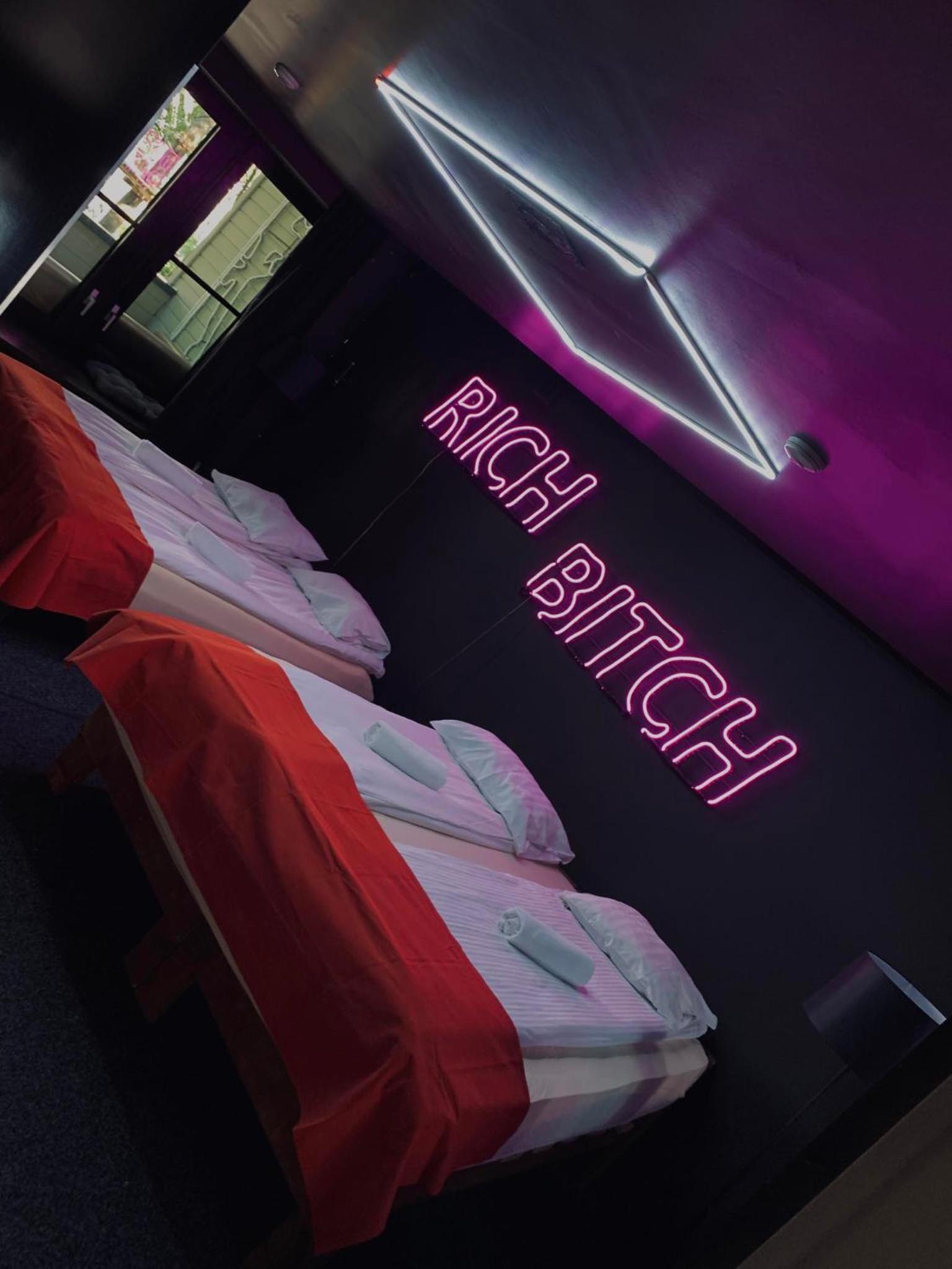 Penthouse Flamingo