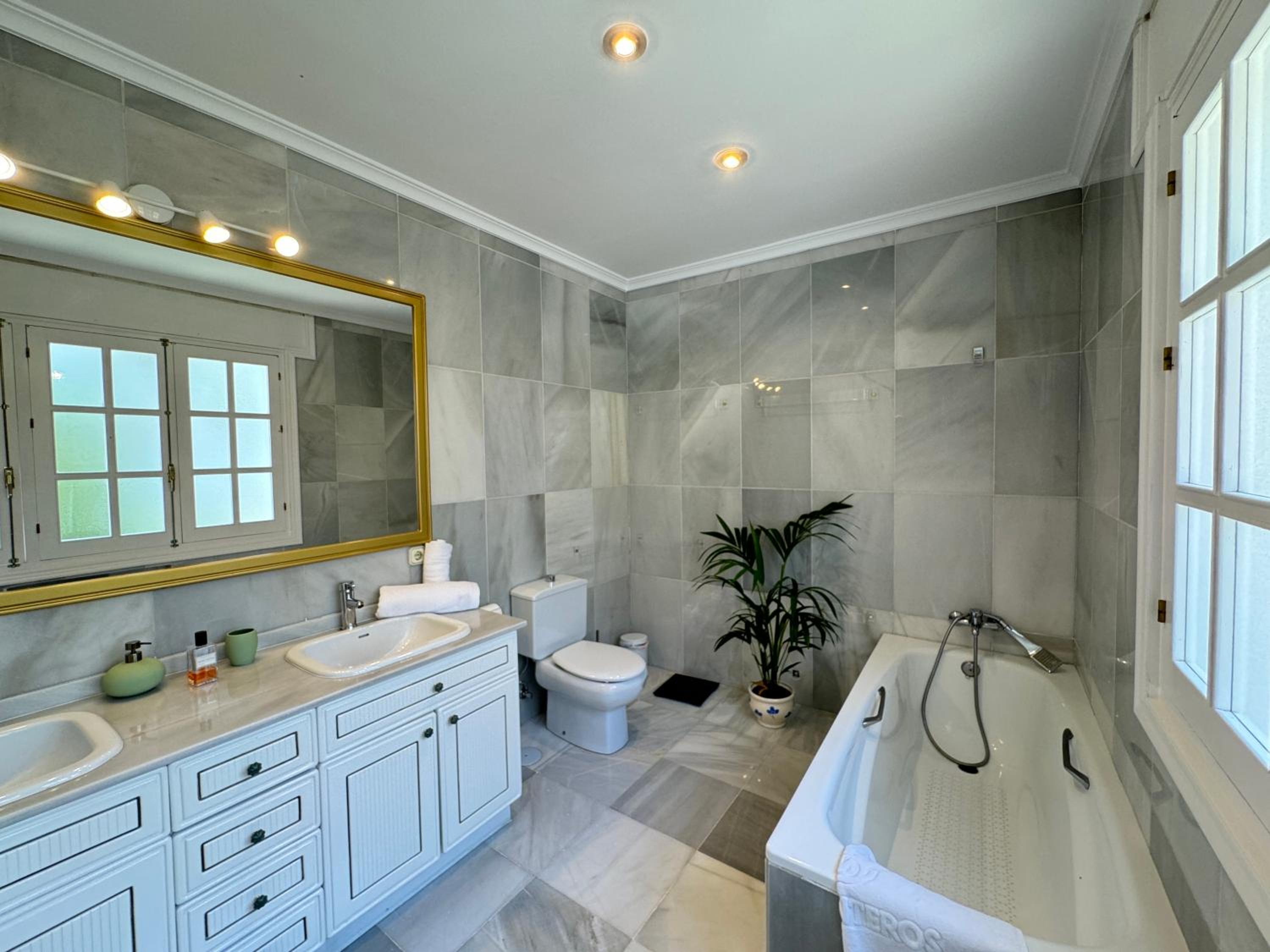Aurora Boutique Hotel - Only Adults