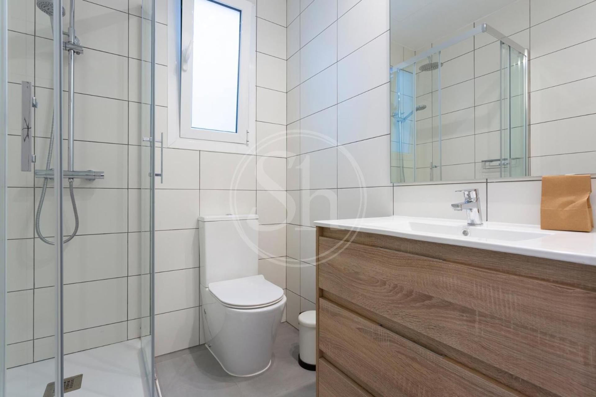 Hermoso apartamento cerca de Plaza Universitat