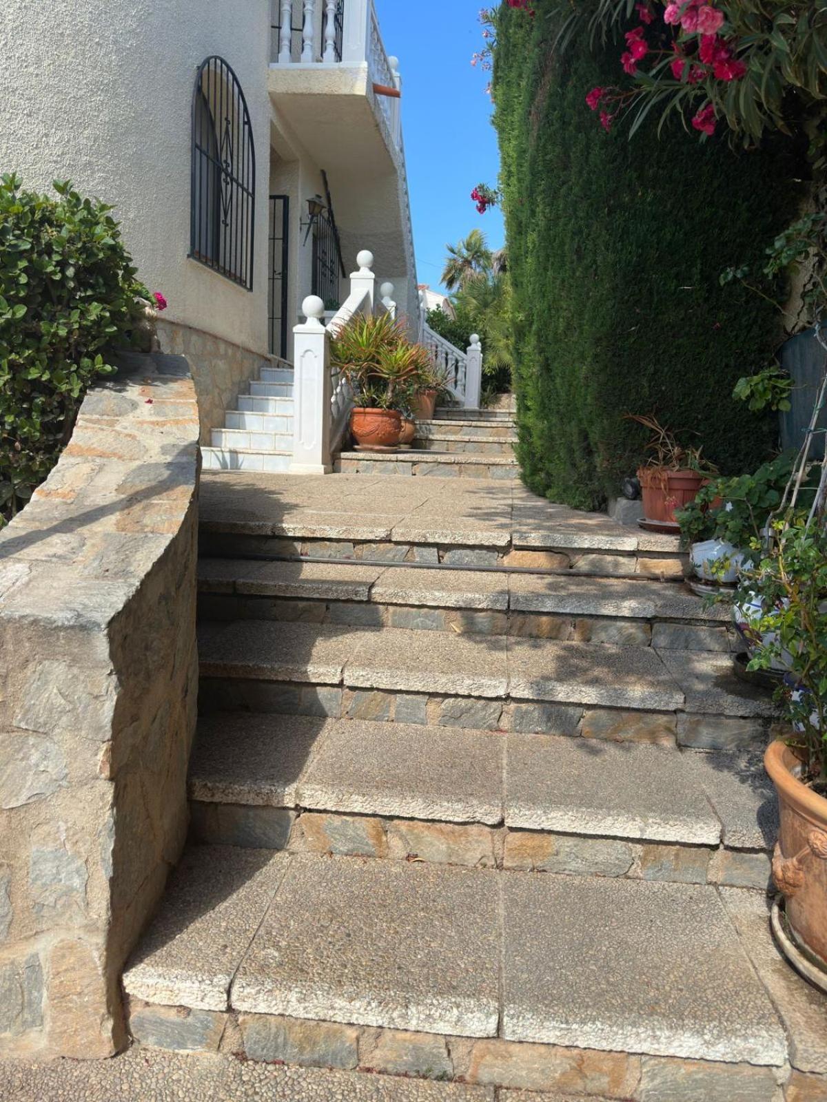 Chalet Los Almendros con piscina privada