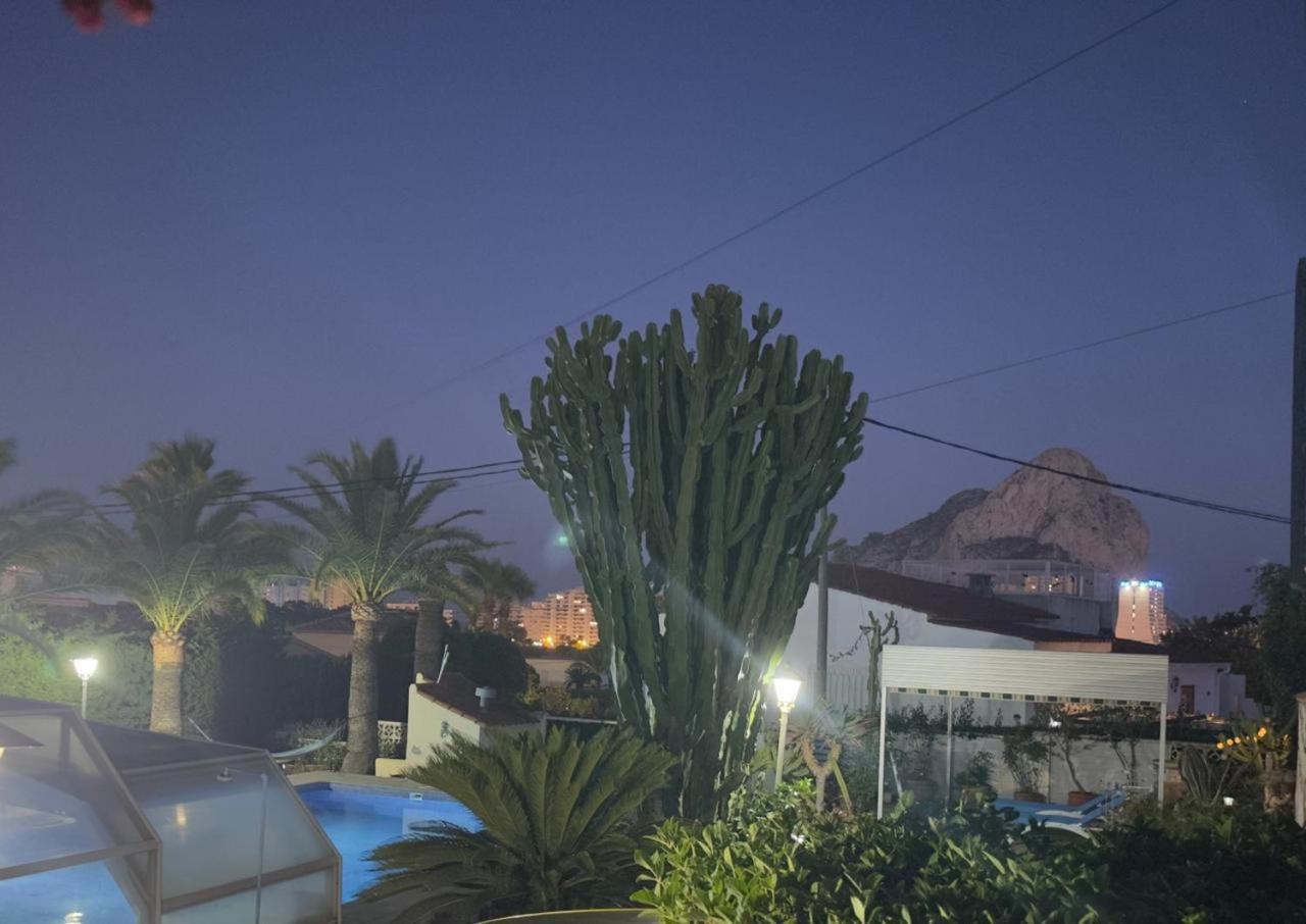 Chalet Los Almendros con piscina privada