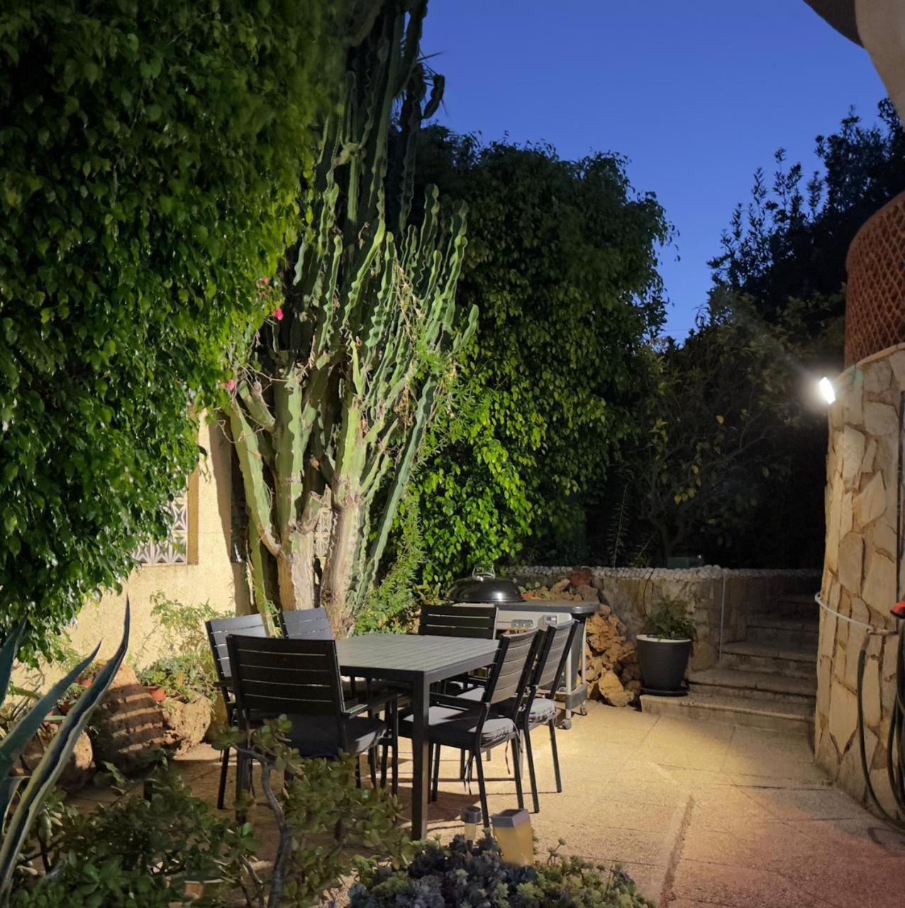 Chalet Los Almendros con piscina privada