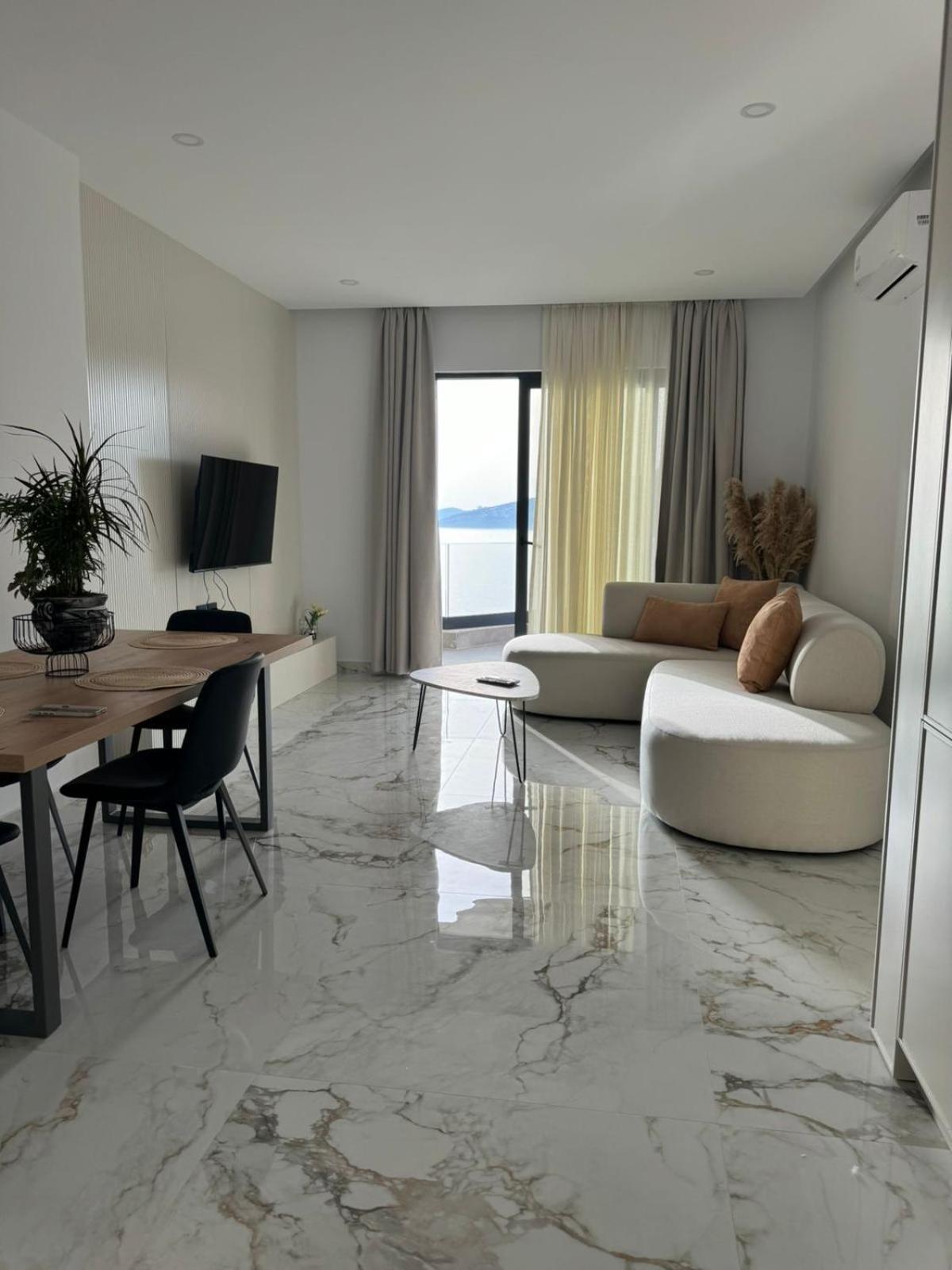 Luxury apartment sarande