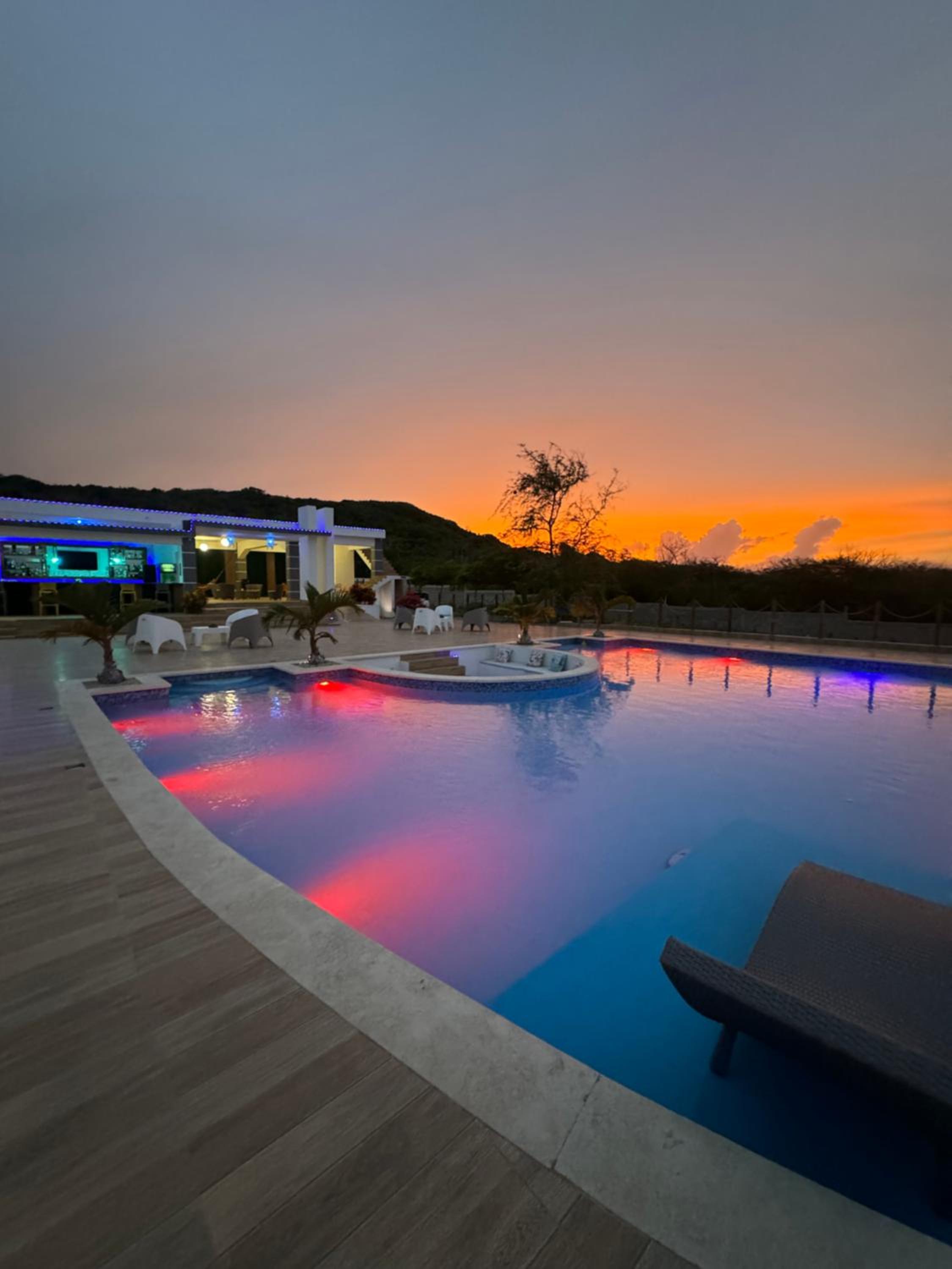 Vistamar Aparta hotel