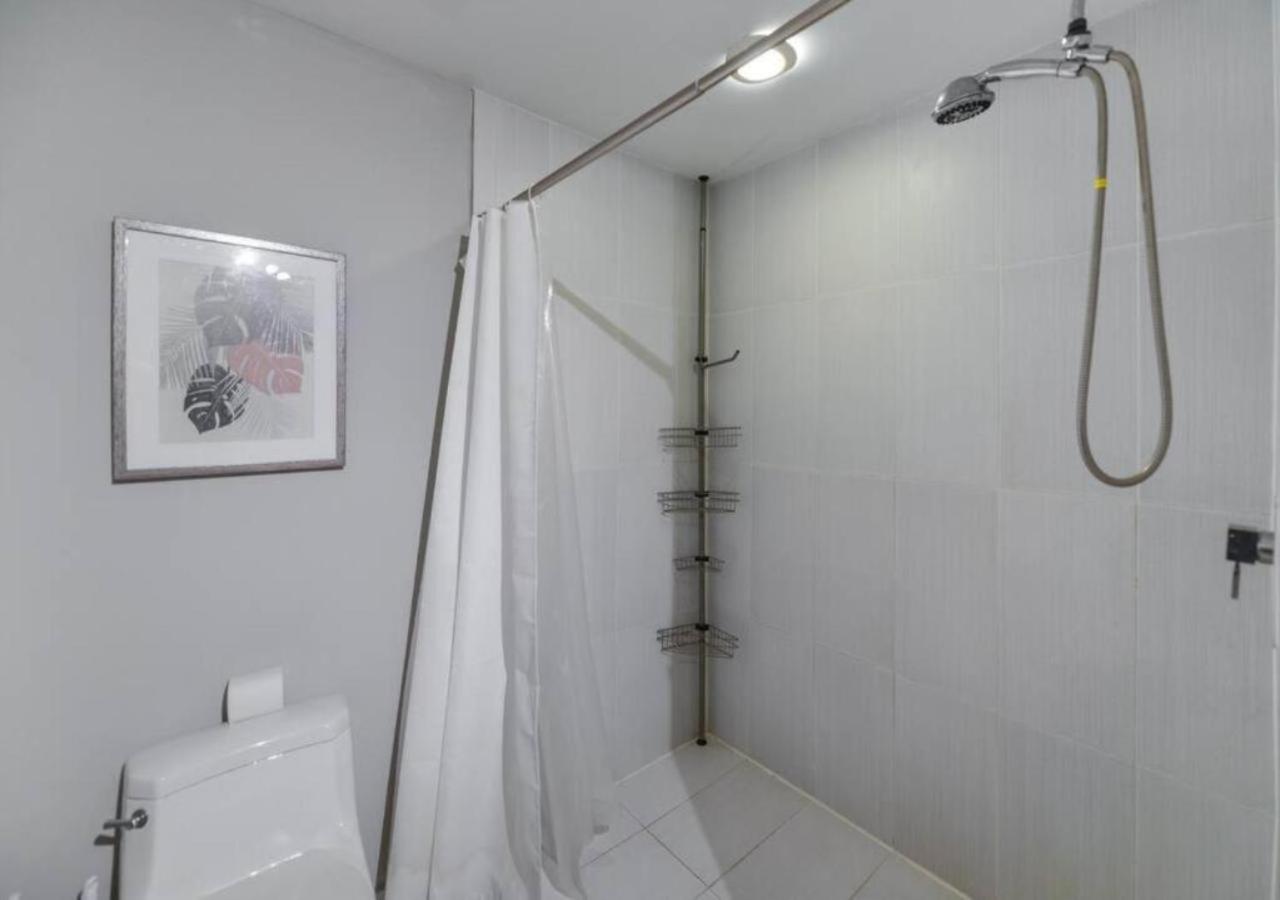Amazing Condo with Pool at Midblock Miami