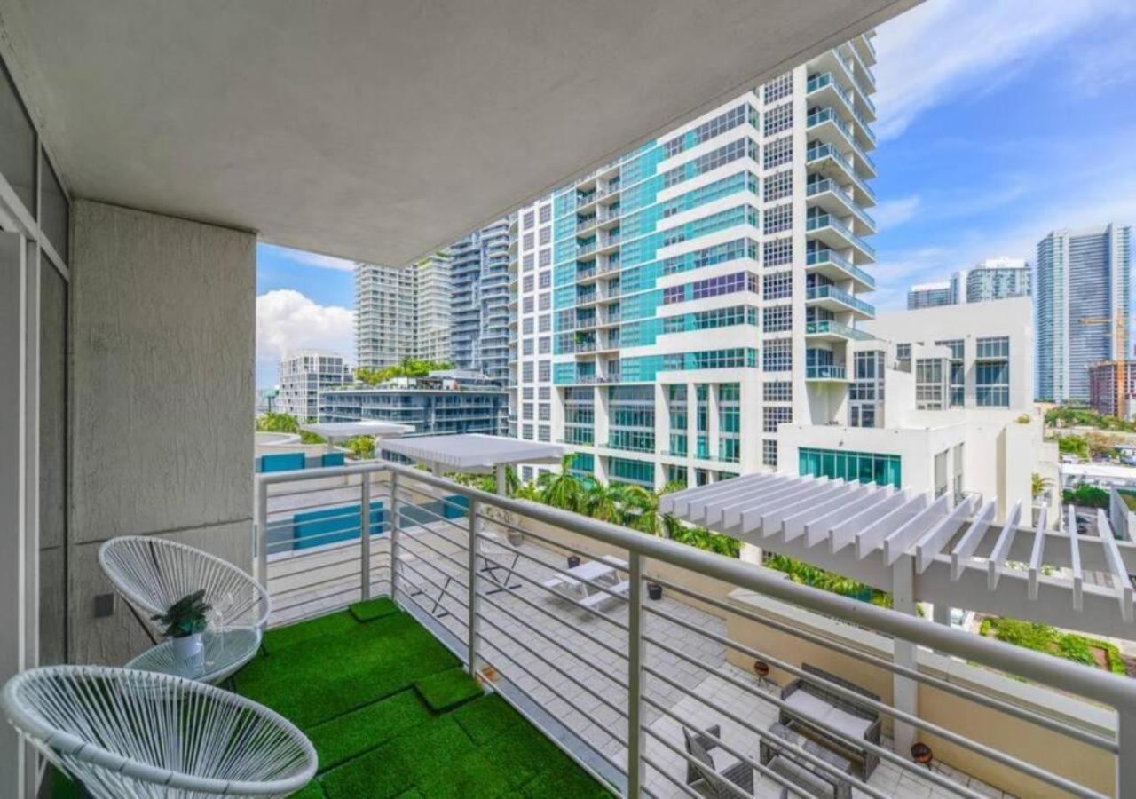 Amazing Condo with Pool at Midblock Miami