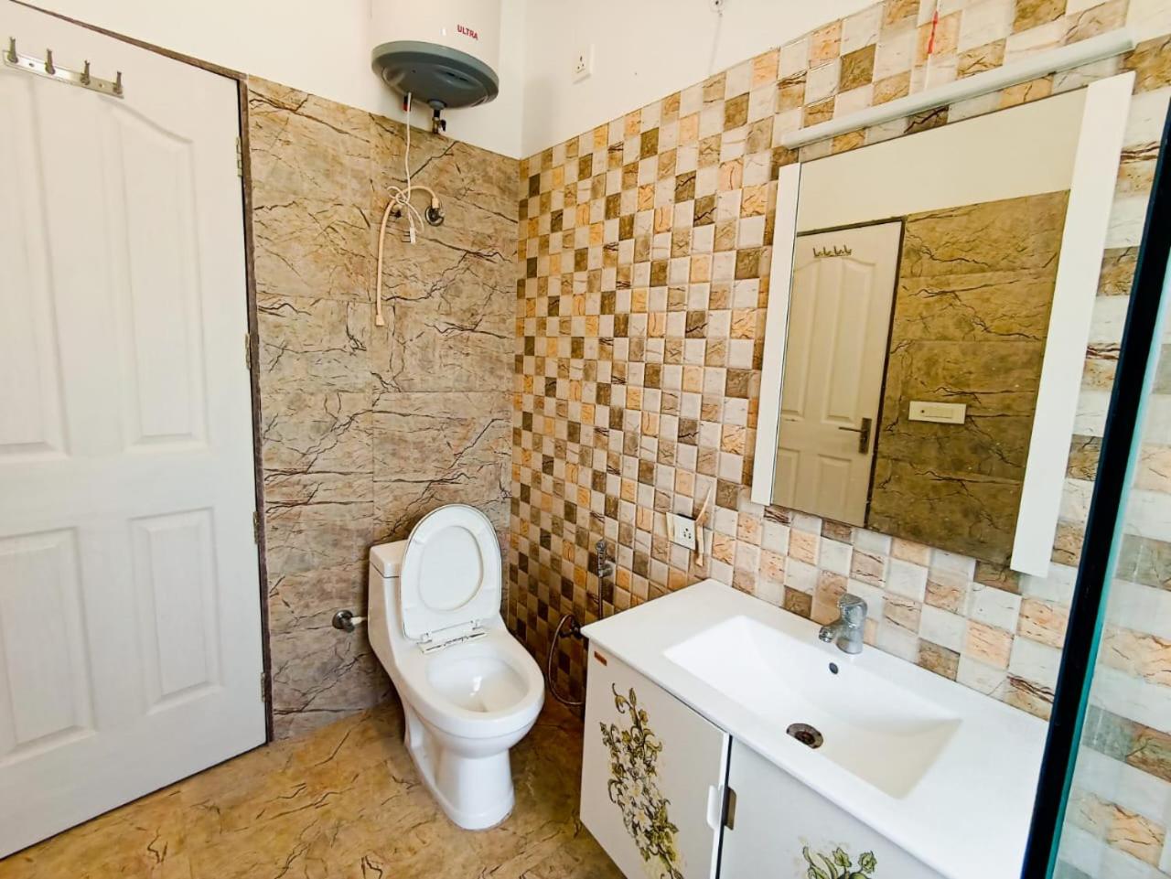 Photo 12